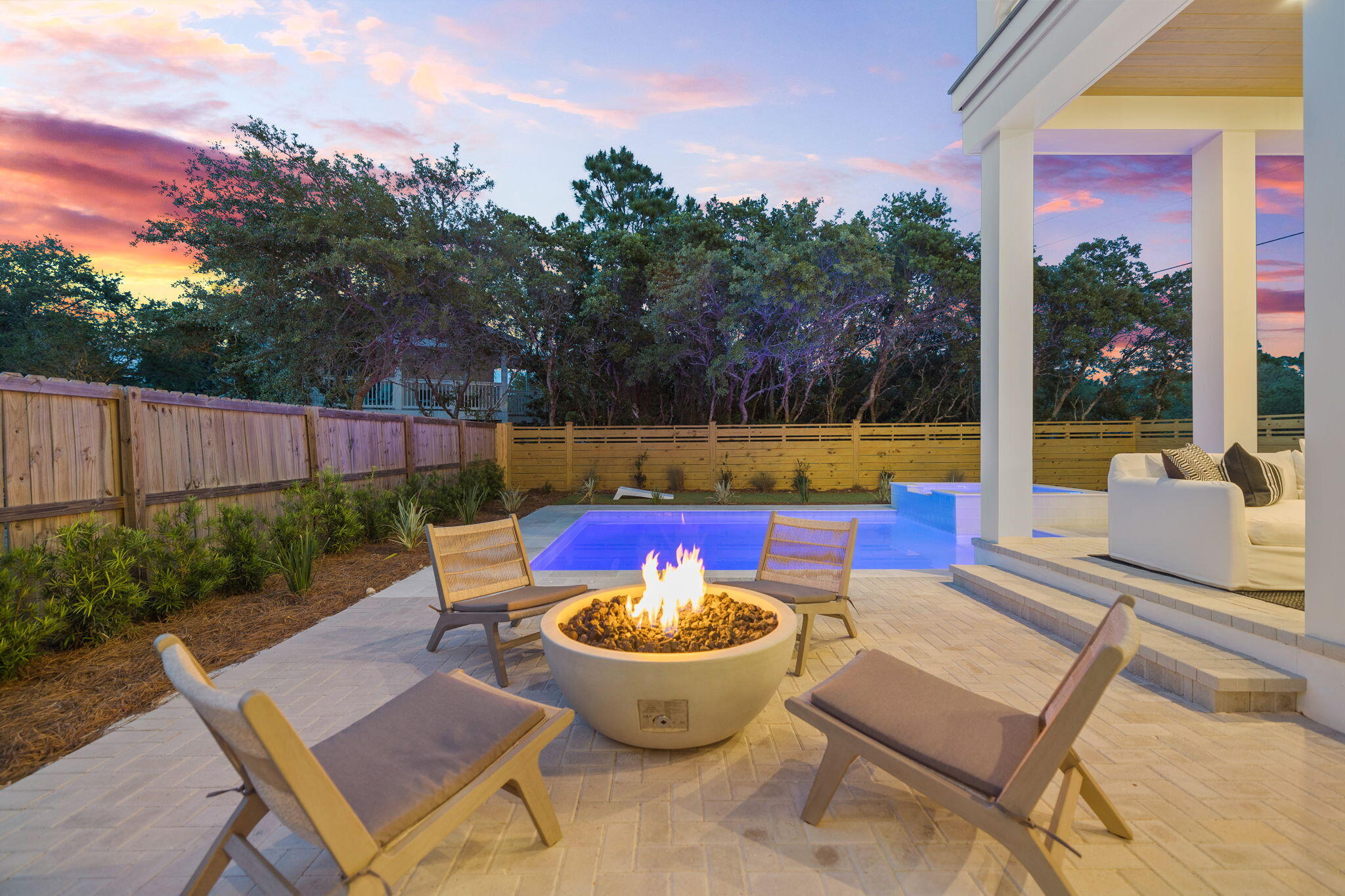 240 Lakeview Drive