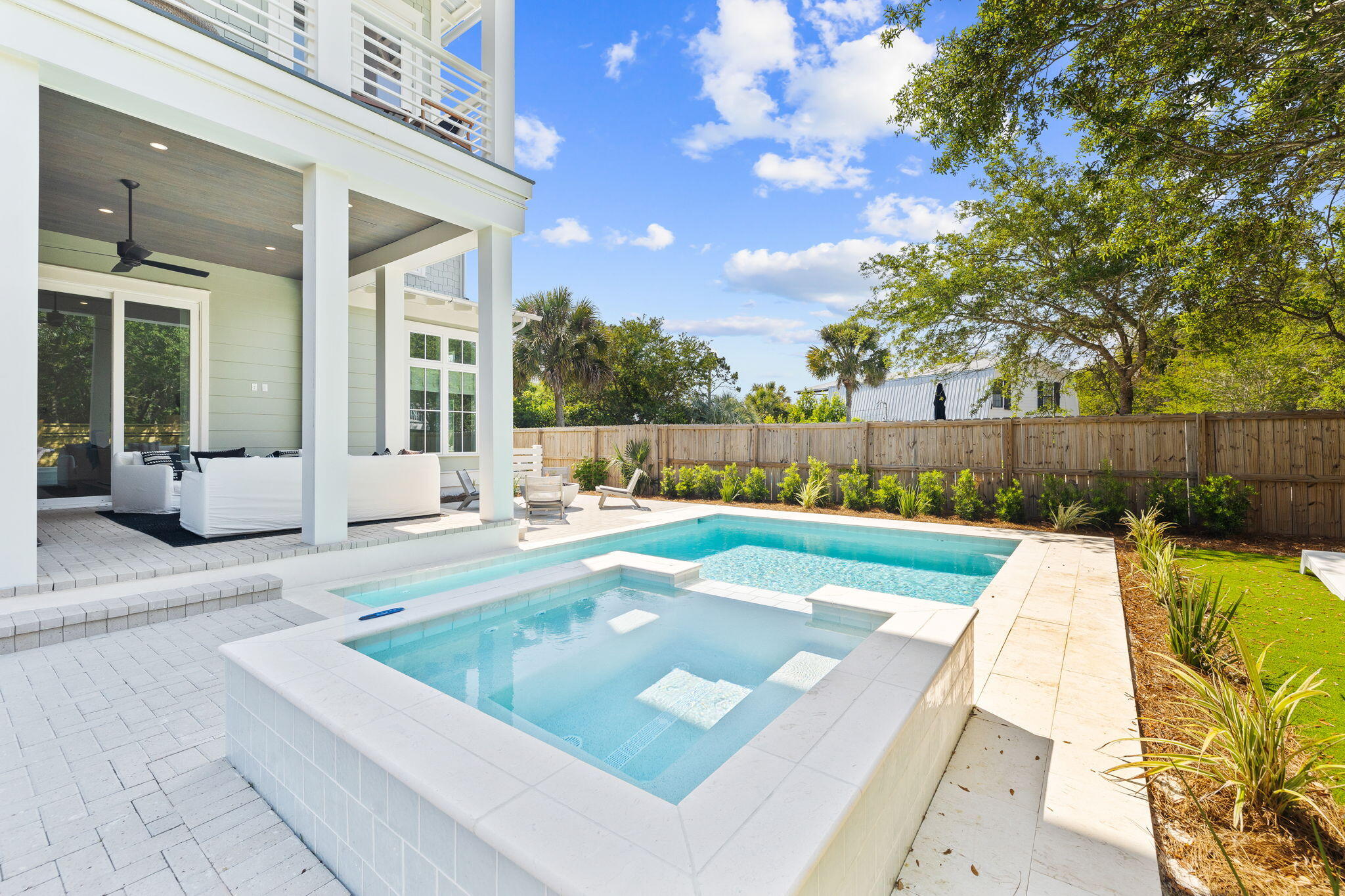 240 Lakeview Drive
