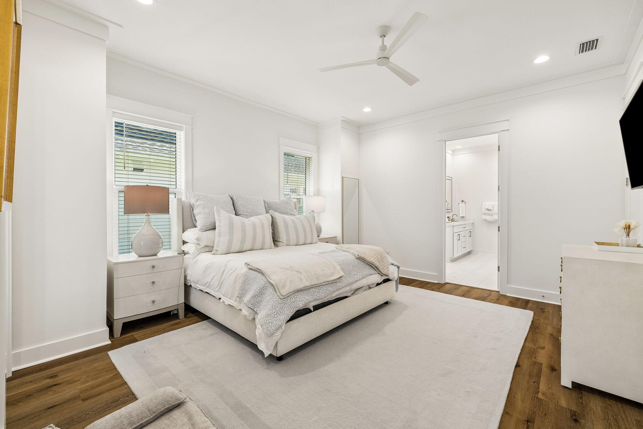 113 E Pollard Cove