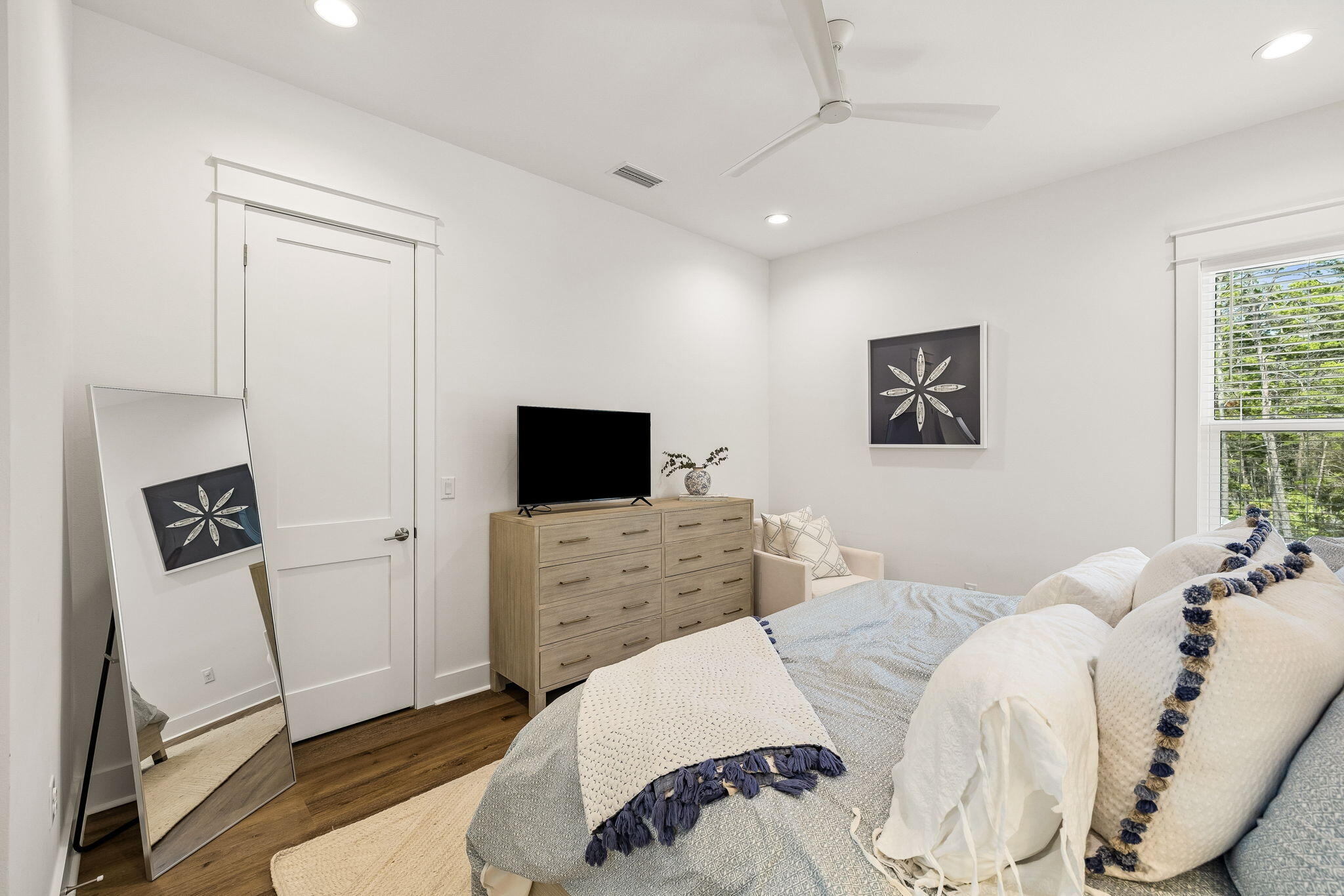 113 E Pollard Cove