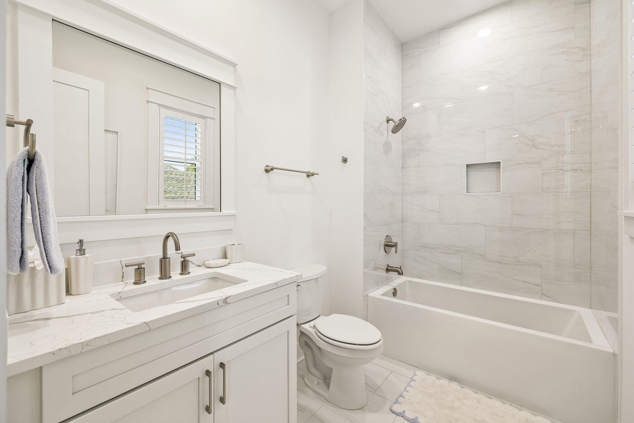 113 E Pollard Cove