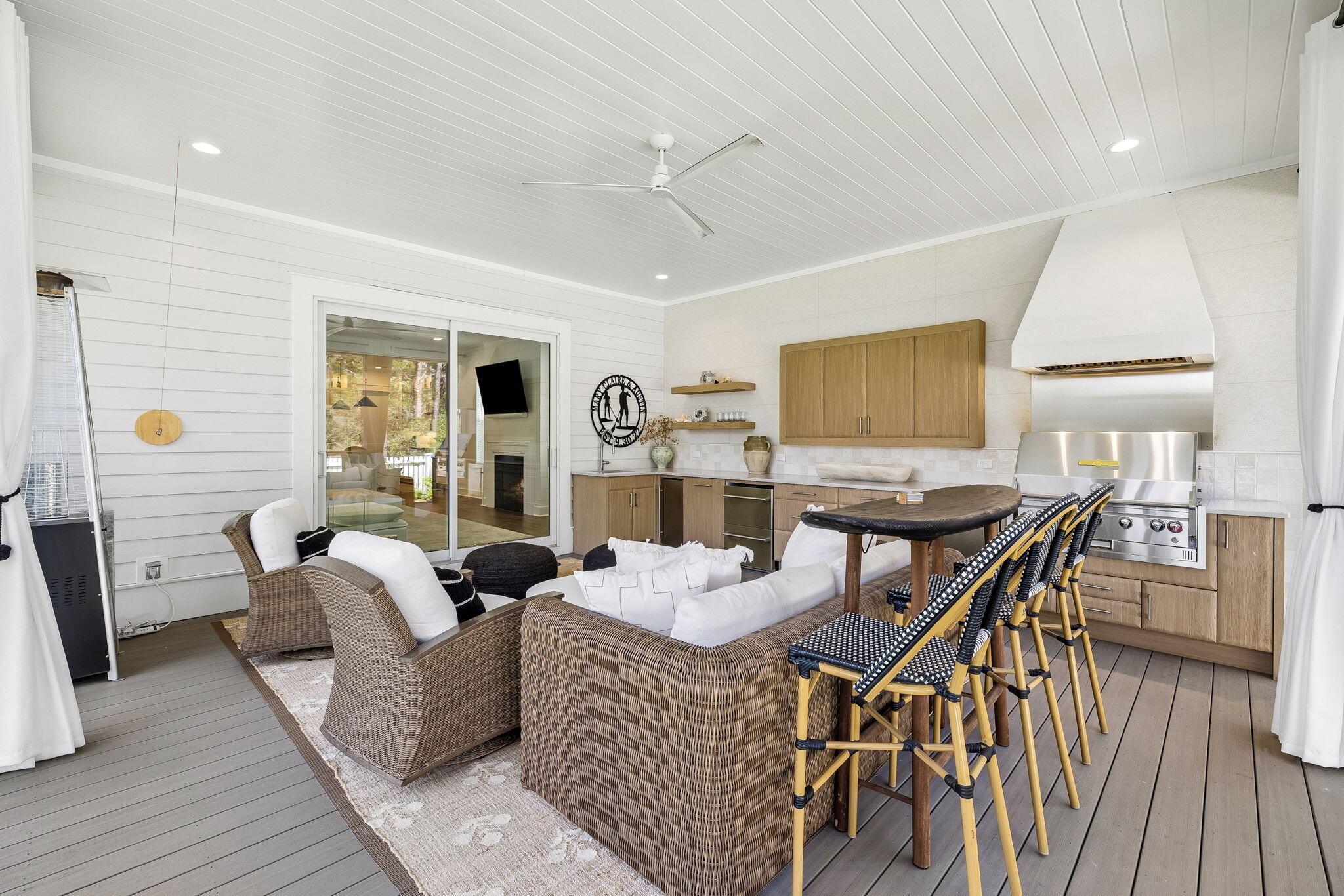 113 E Pollard Cove