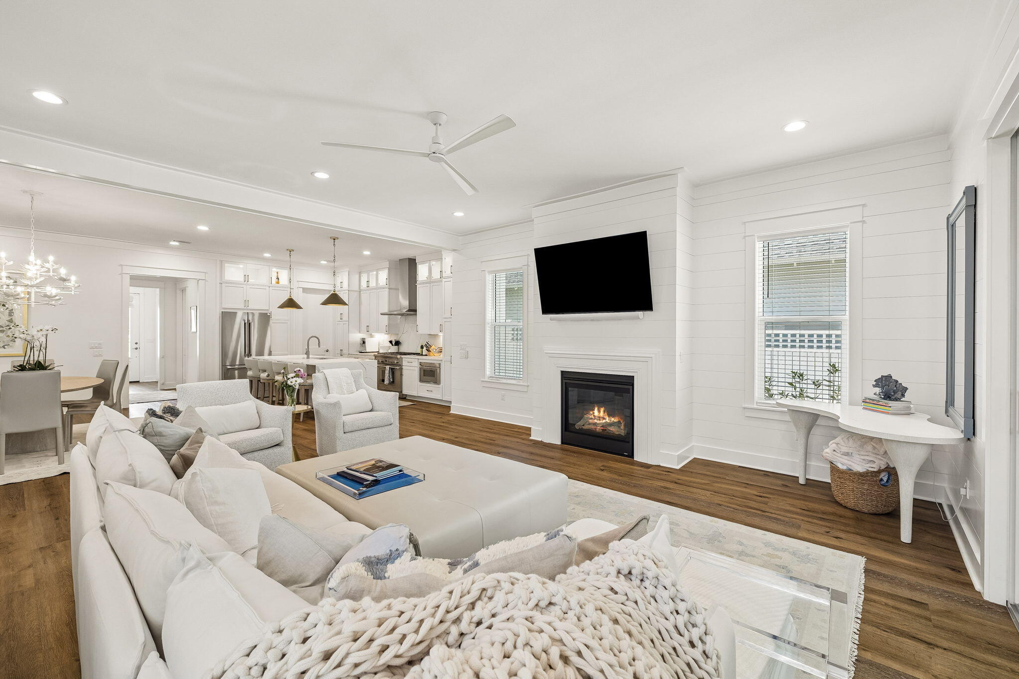 113 E Pollard Cove