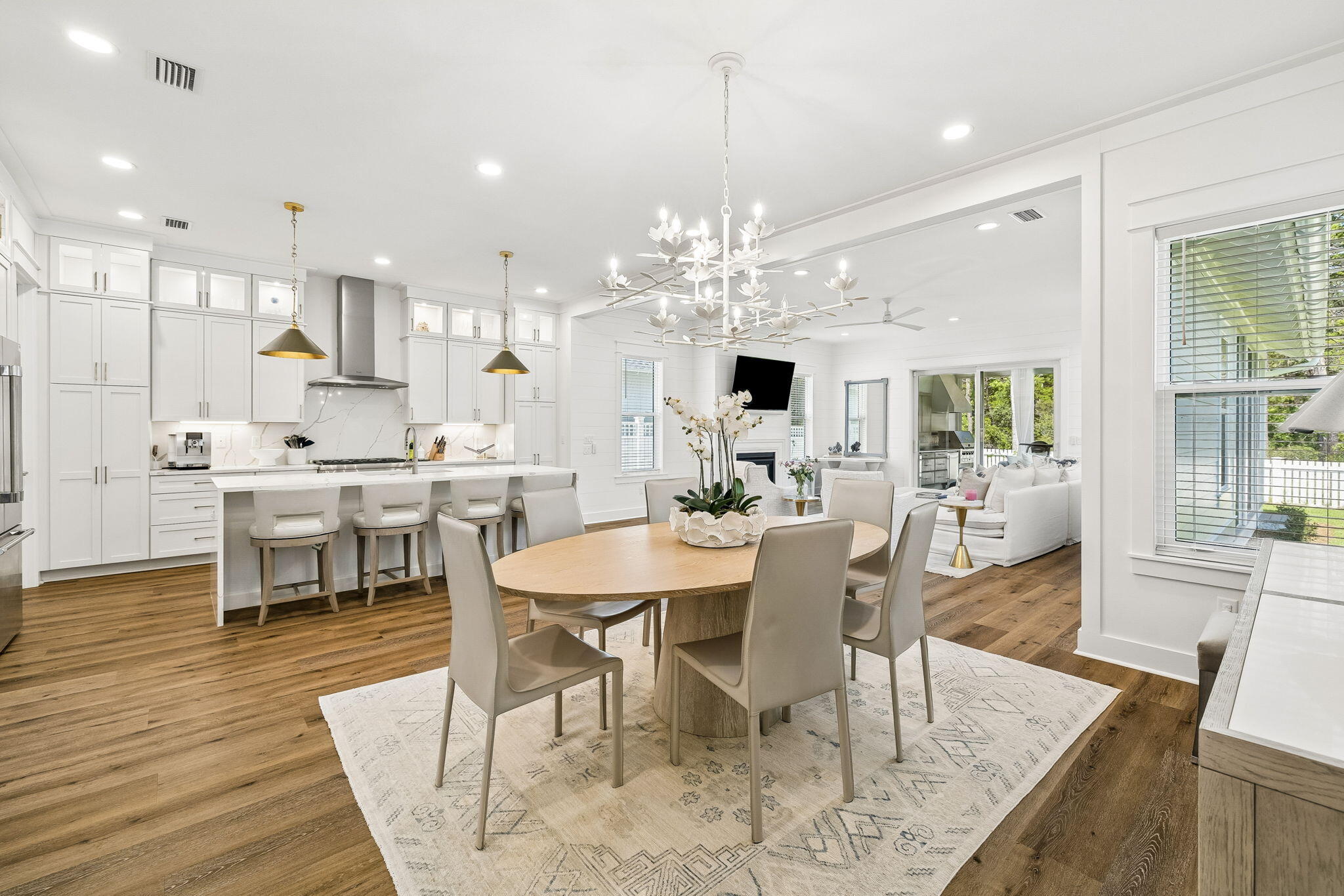 113 E Pollard Cove