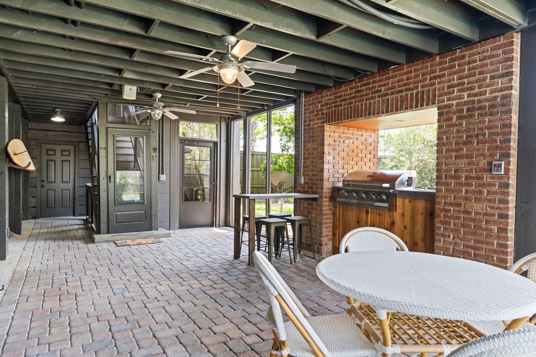 11 Woodland Drive