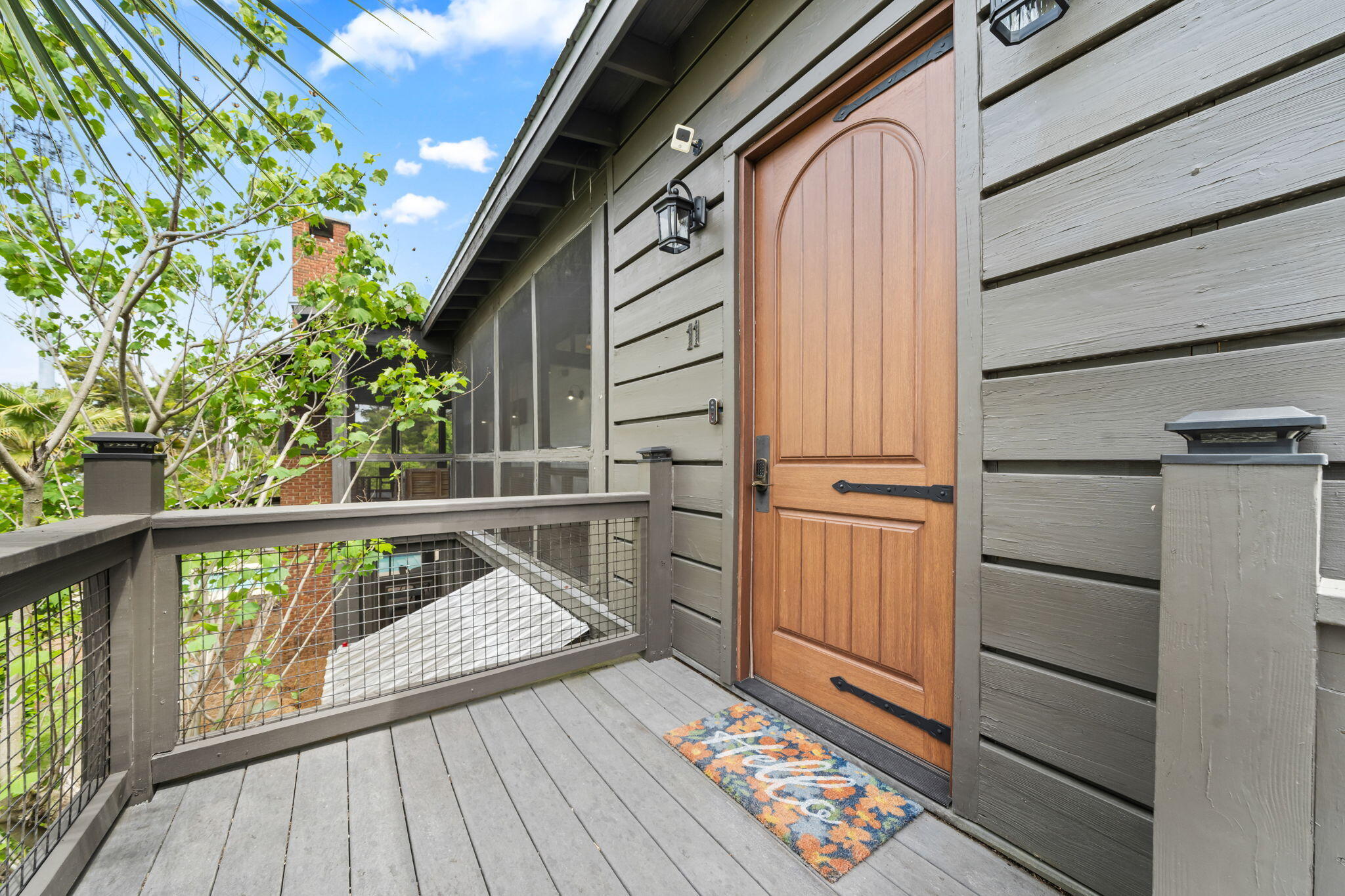 11 Woodland Drive