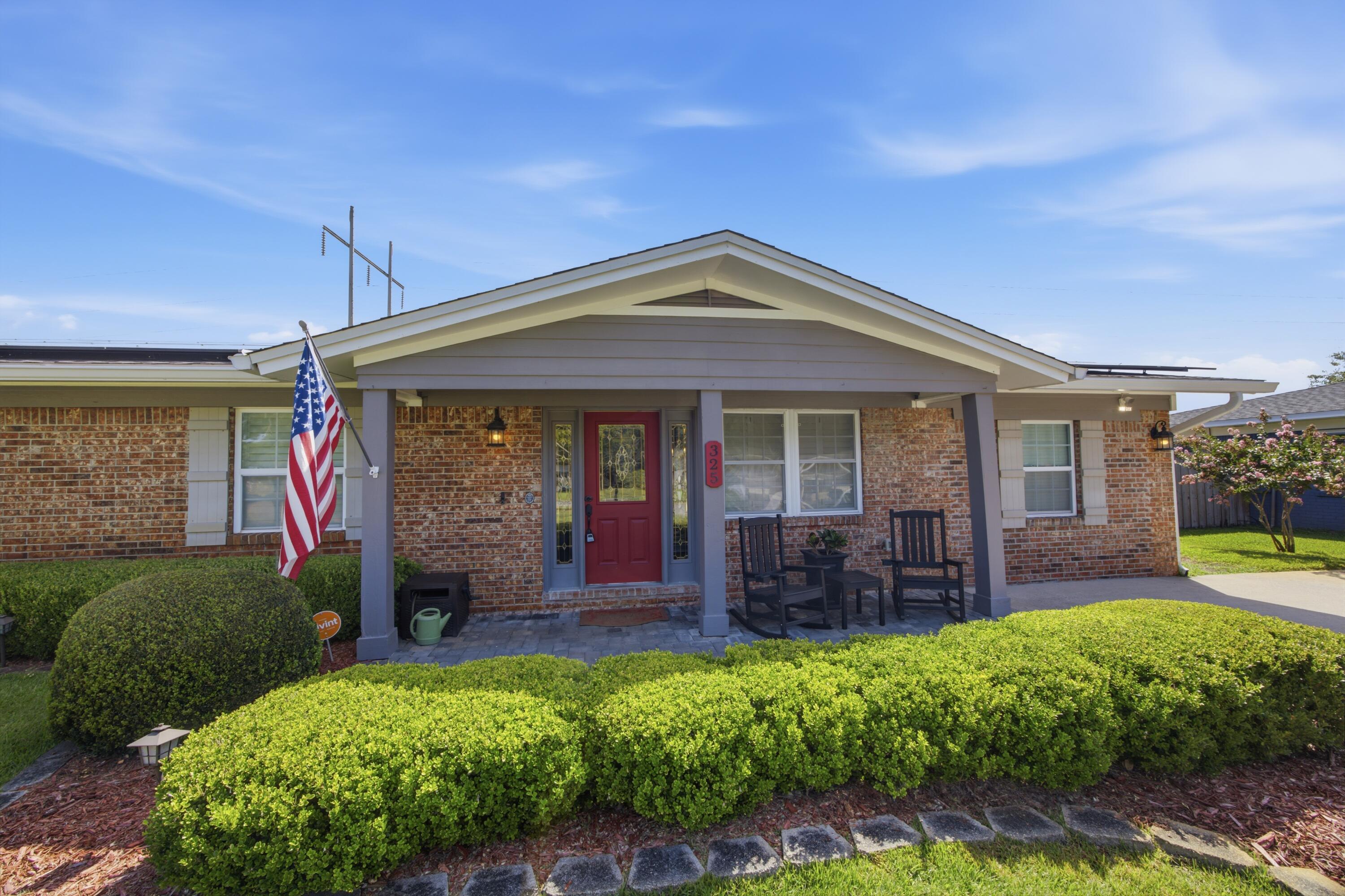 325 Echo Circle
