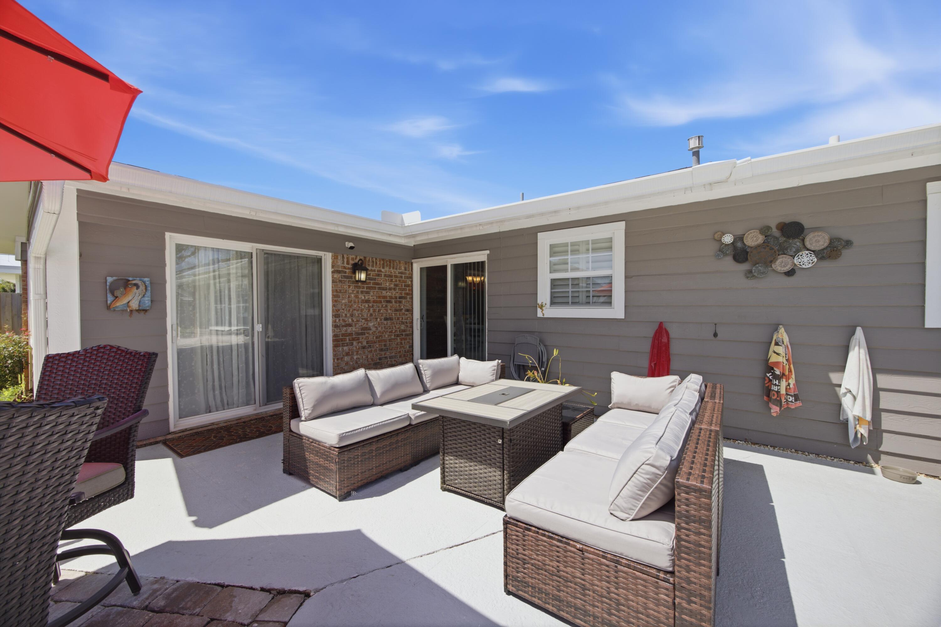 325 Echo Circle