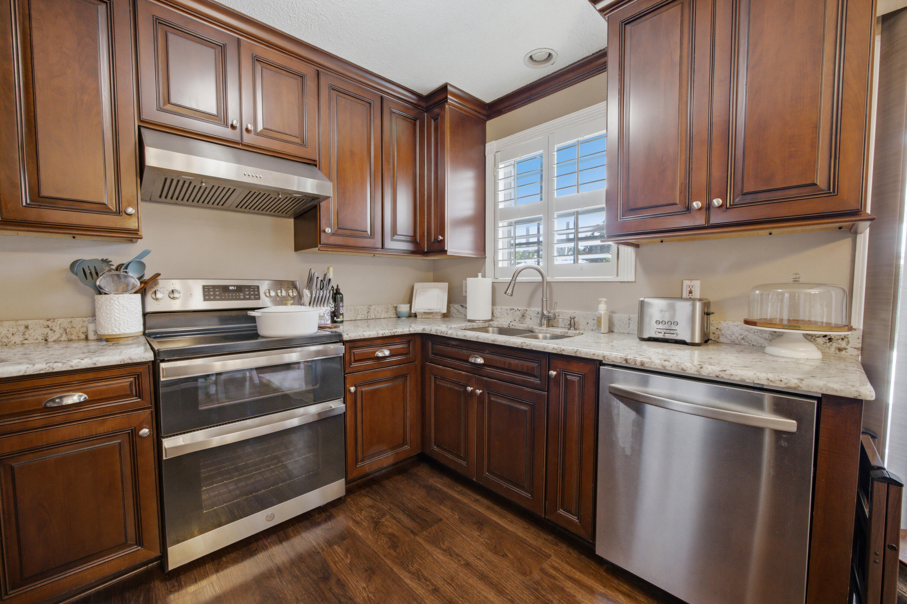 325 Echo Circle