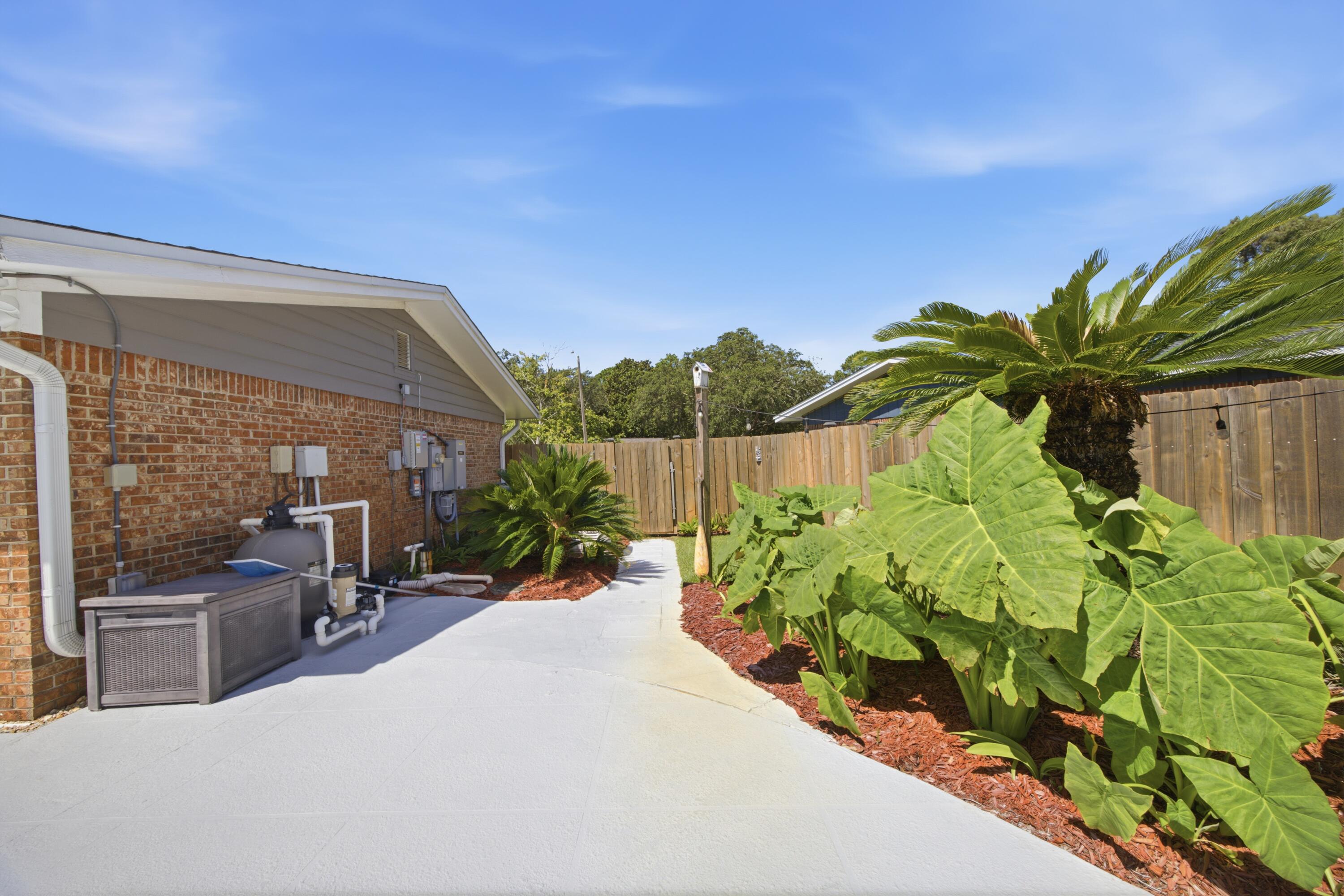 325 Echo Circle