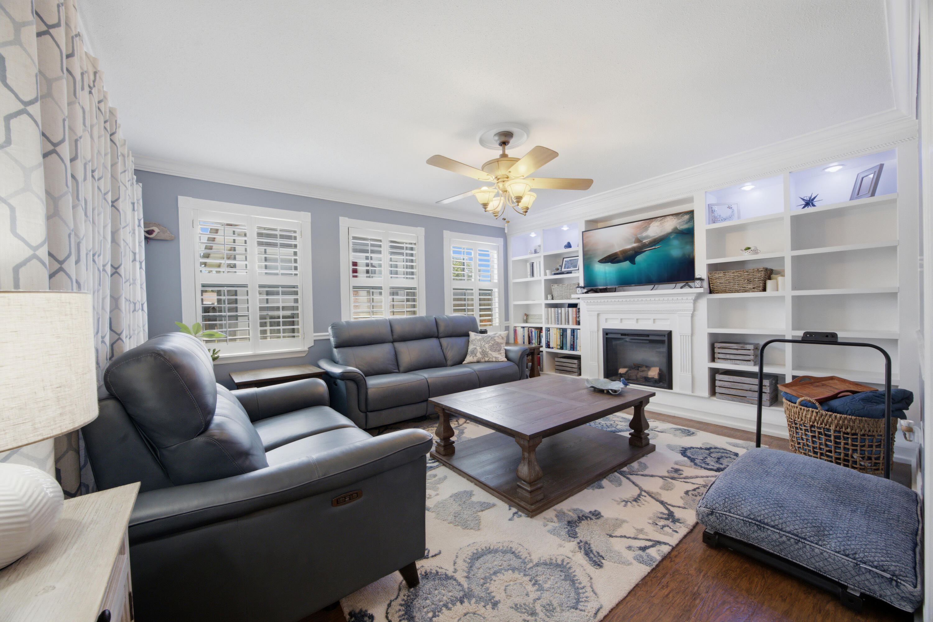 325 Echo Circle