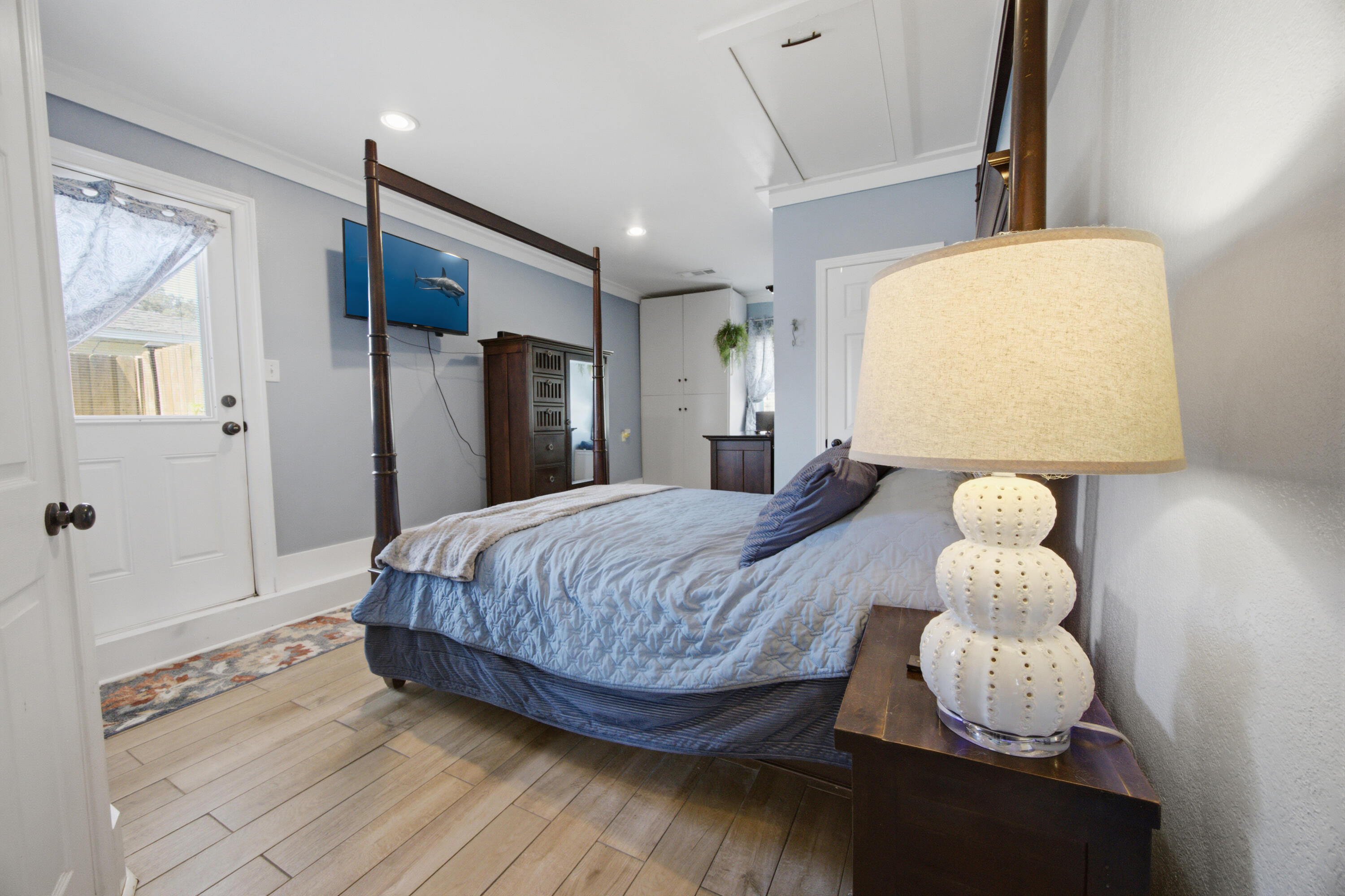 325 Echo Circle
