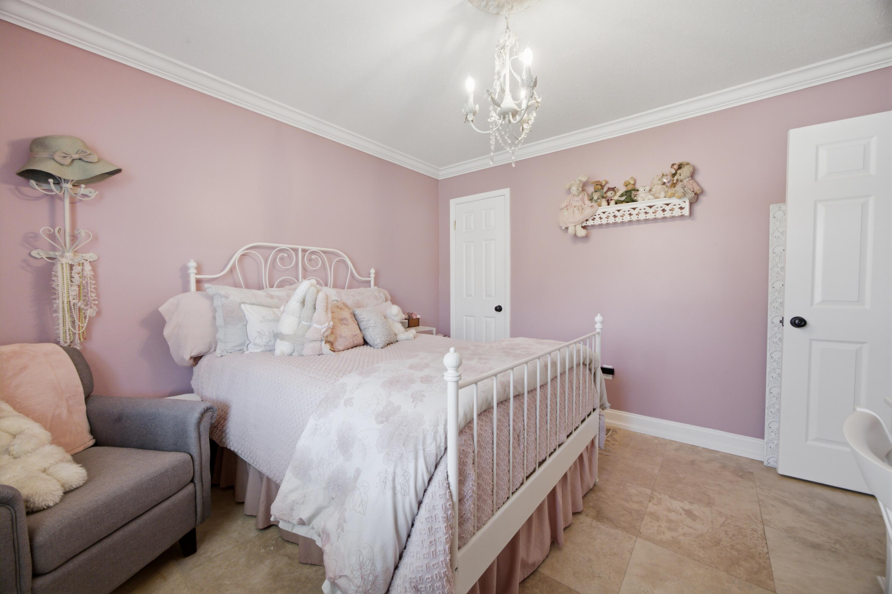 325 Echo Circle