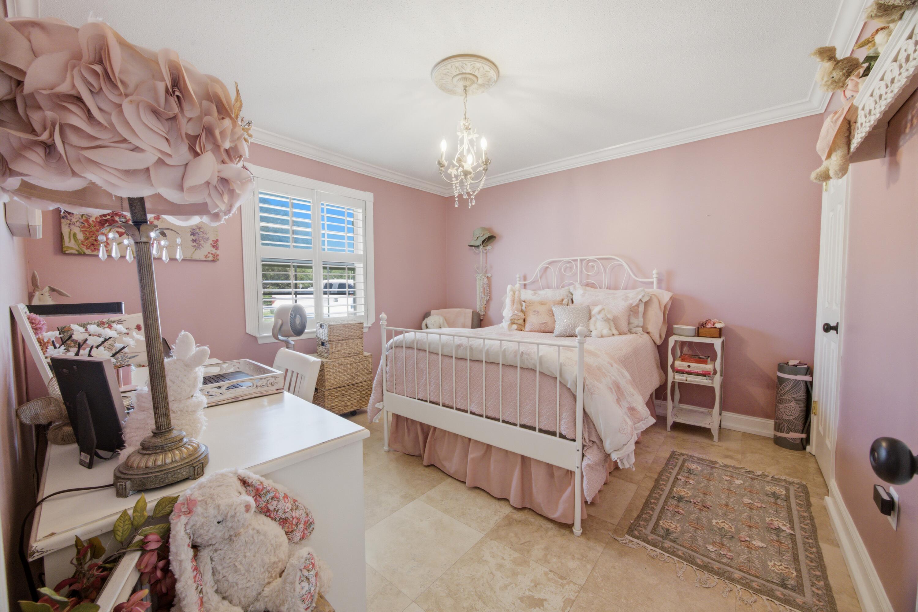 325 Echo Circle