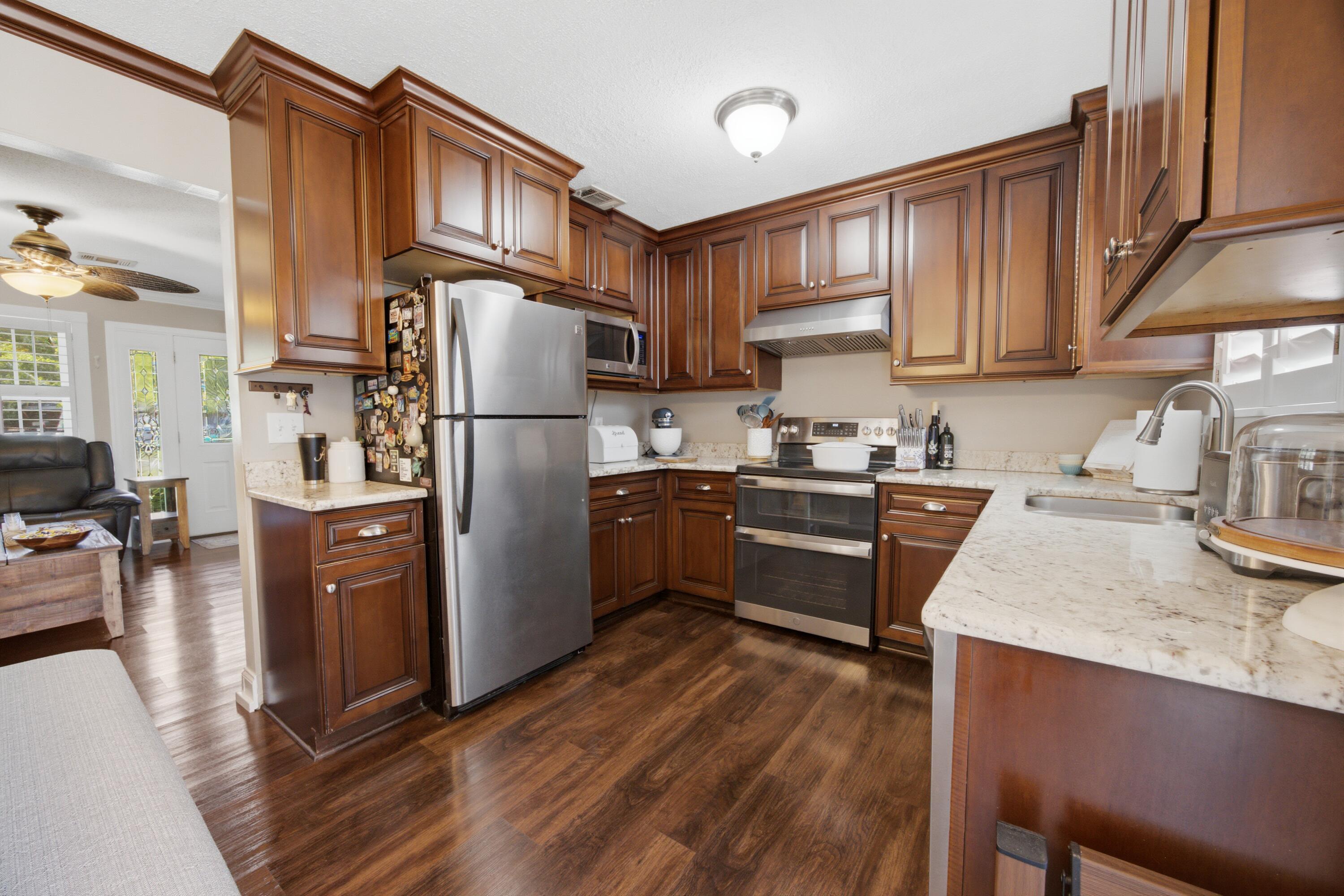 325 Echo Circle