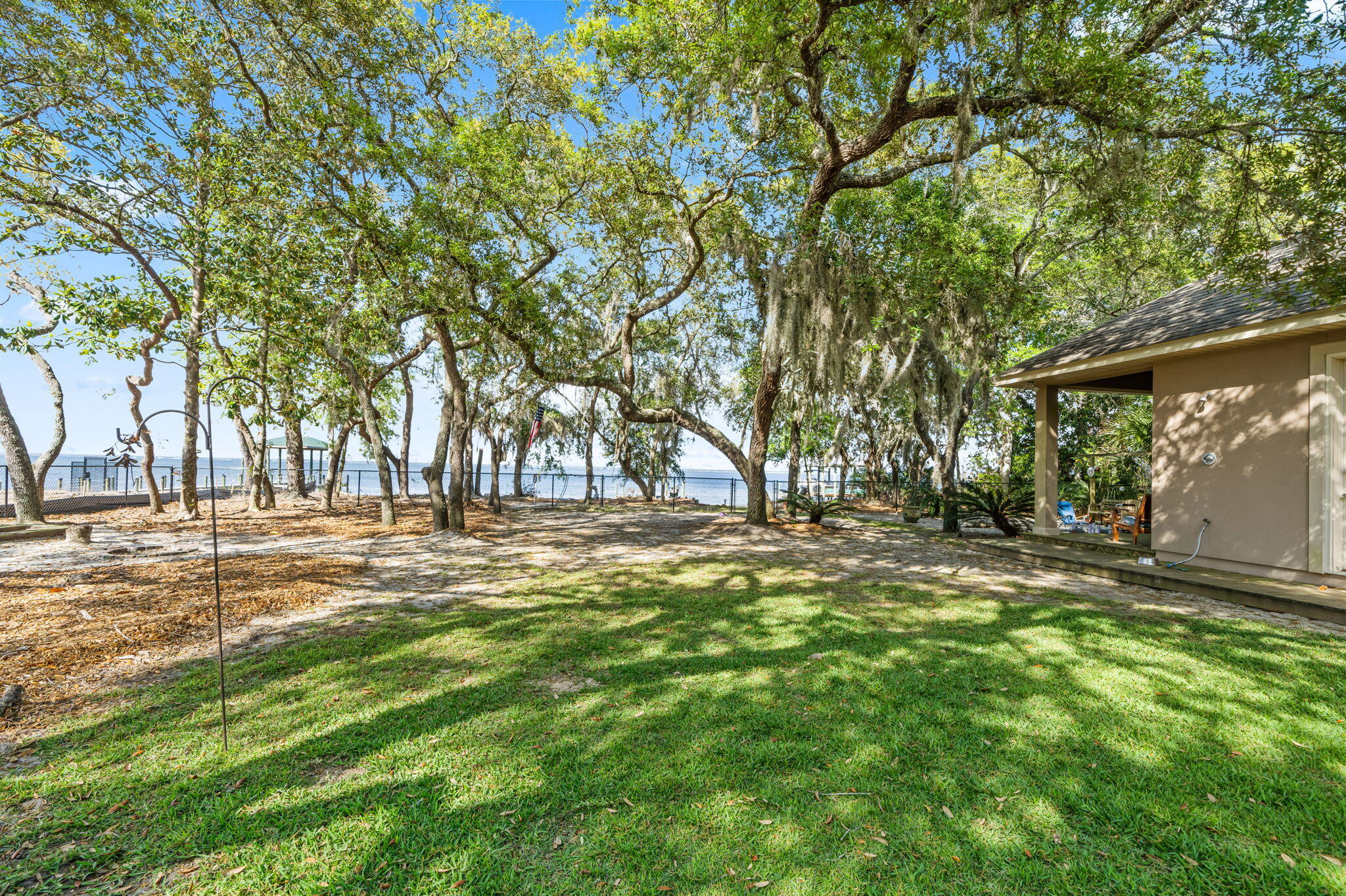 1551 E Nursery Road