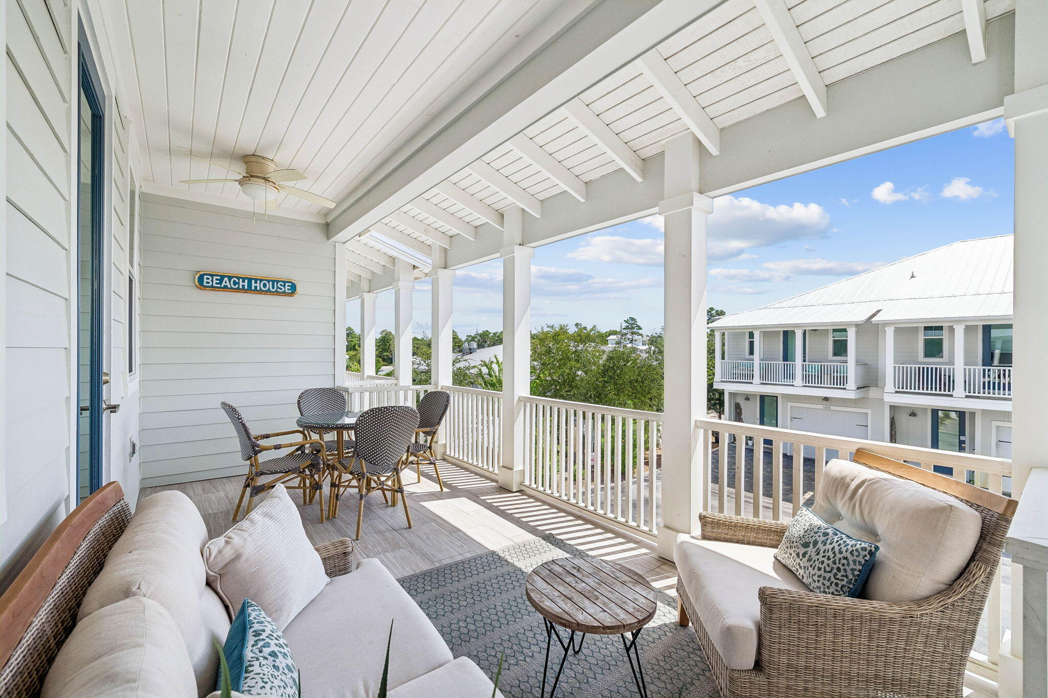 4923 E County Highway 30A E104