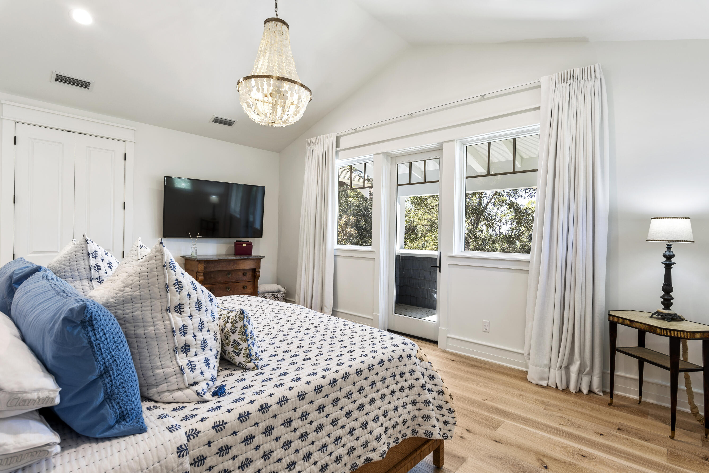 1201 Prospect Promenade