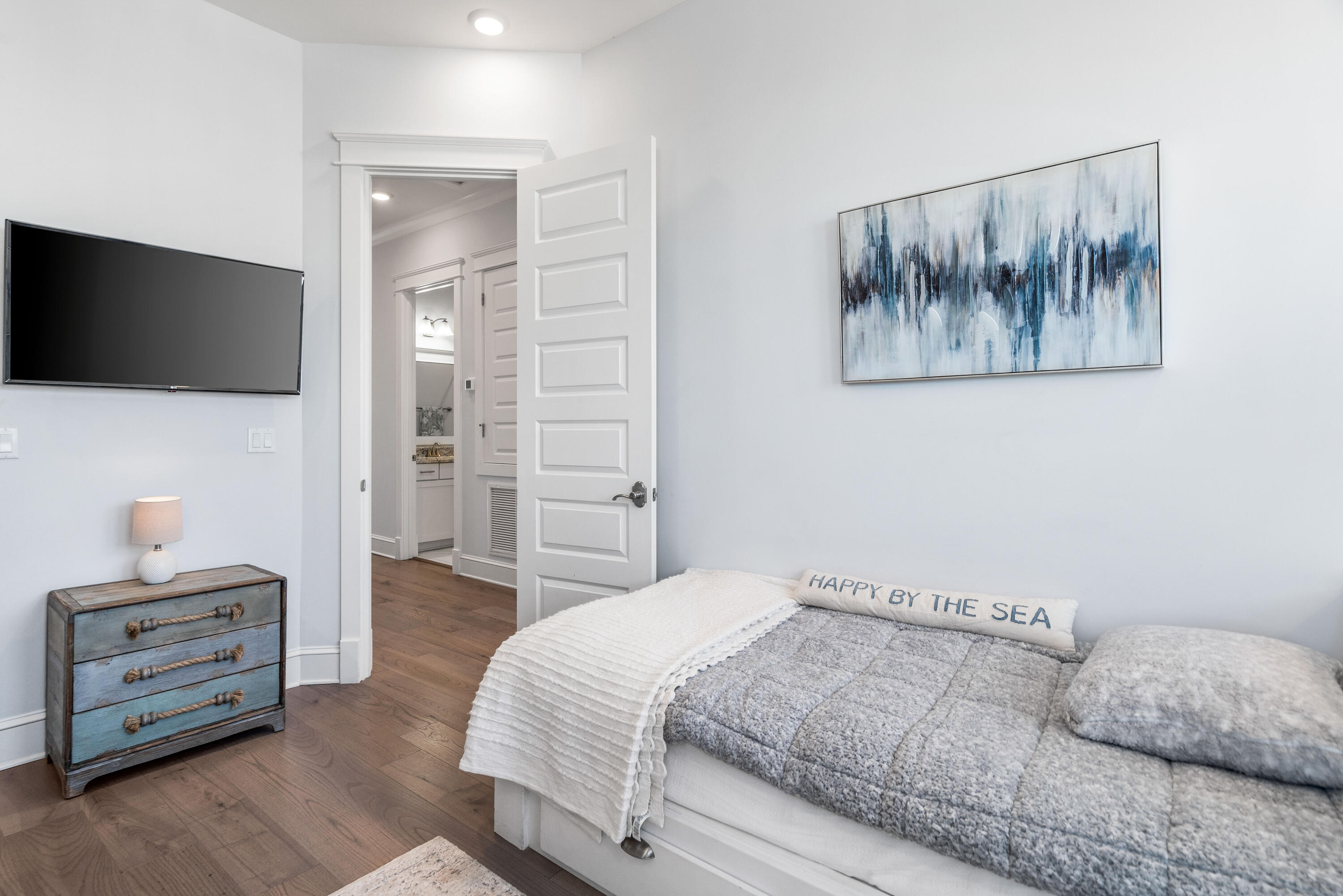 15 W Crabbing Hole Lane