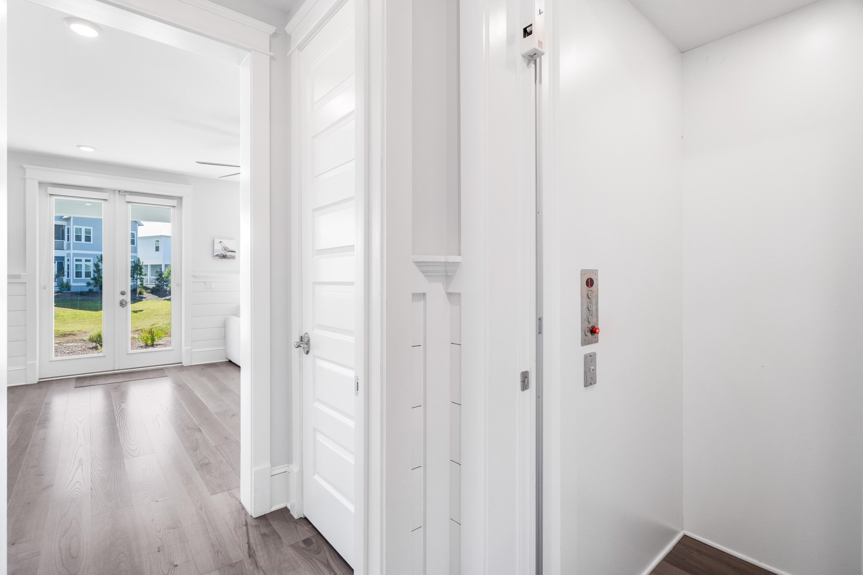 15 W Crabbing Hole Lane