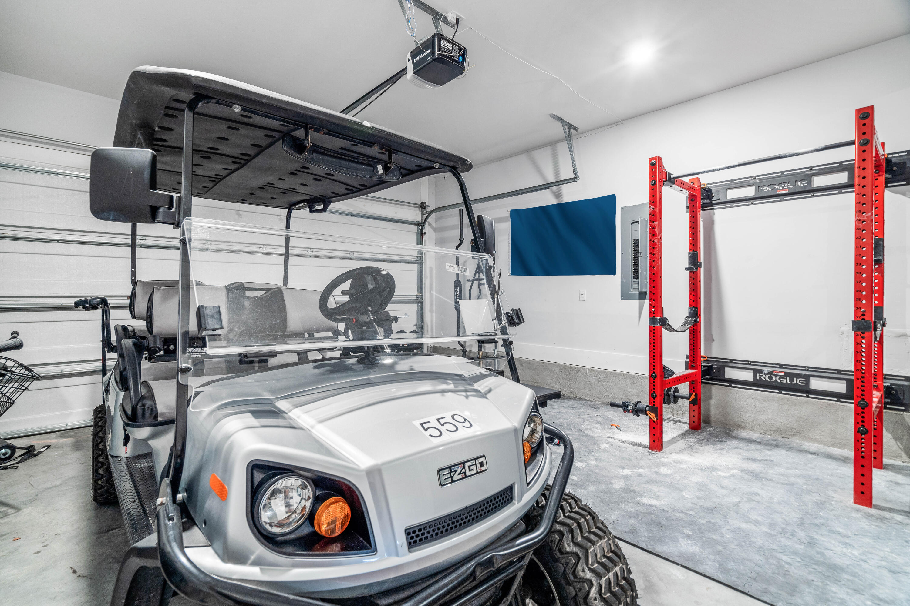 15 W Crabbing Hole Lane