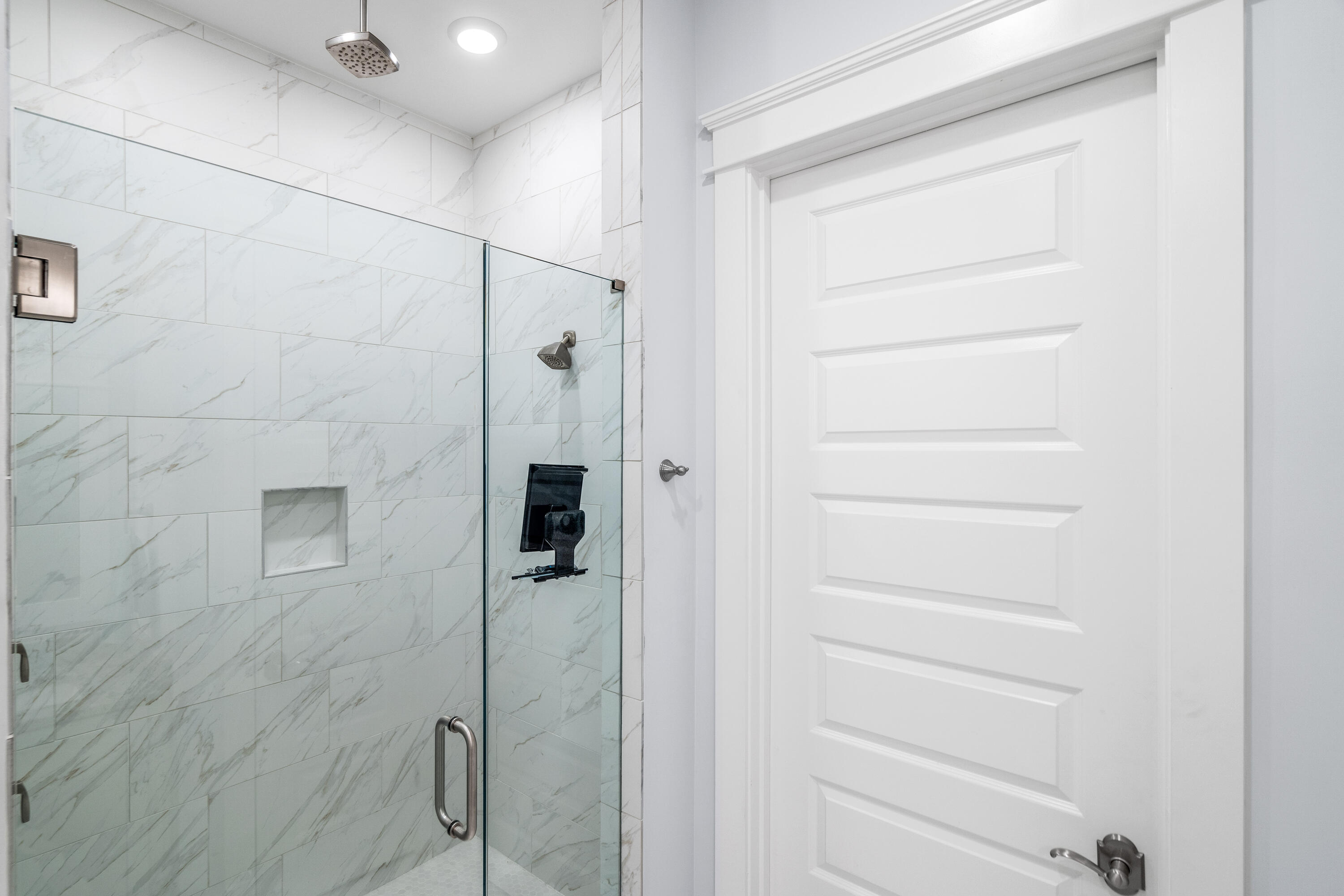 15 W Crabbing Hole Lane