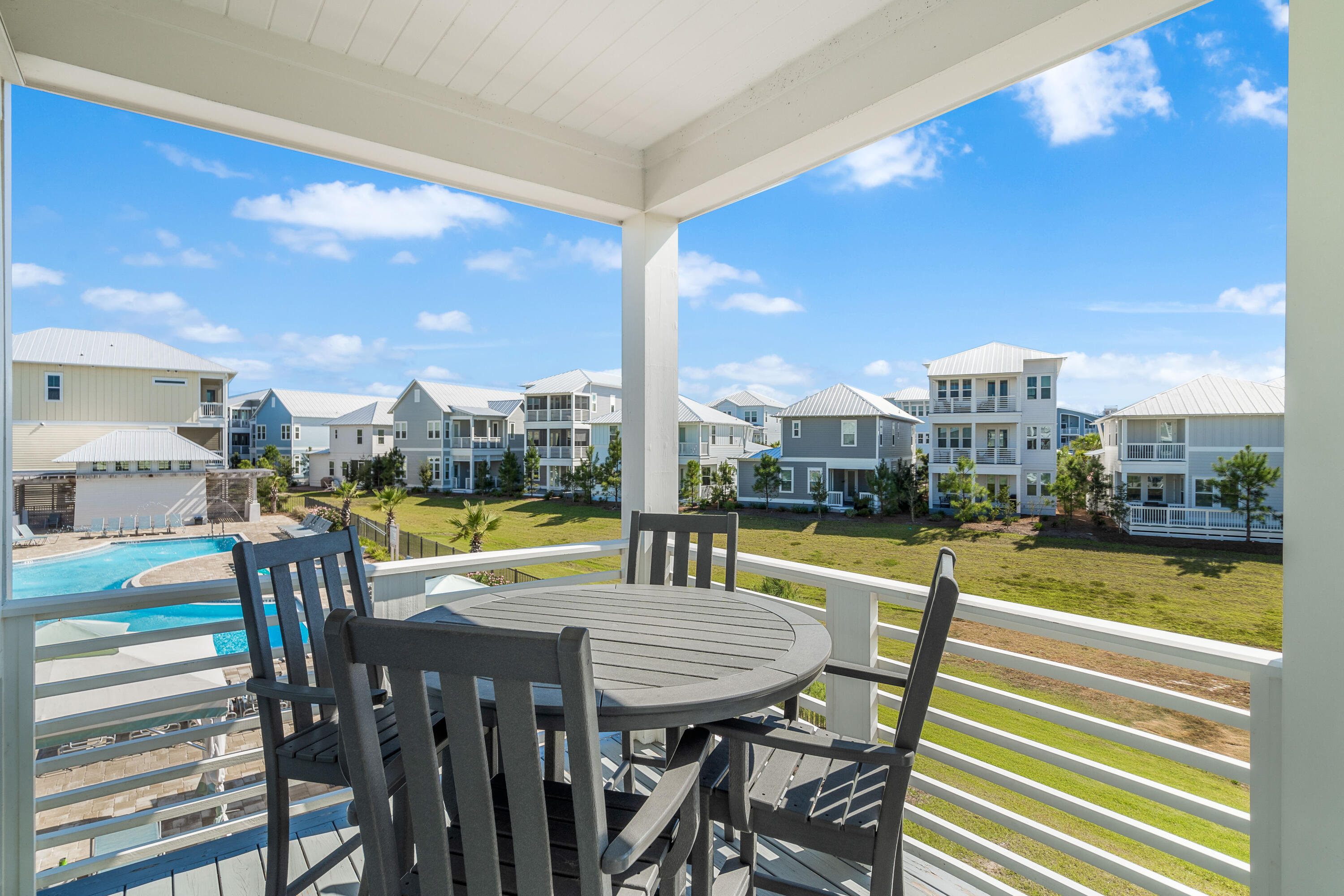 15 W Crabbing Hole Lane