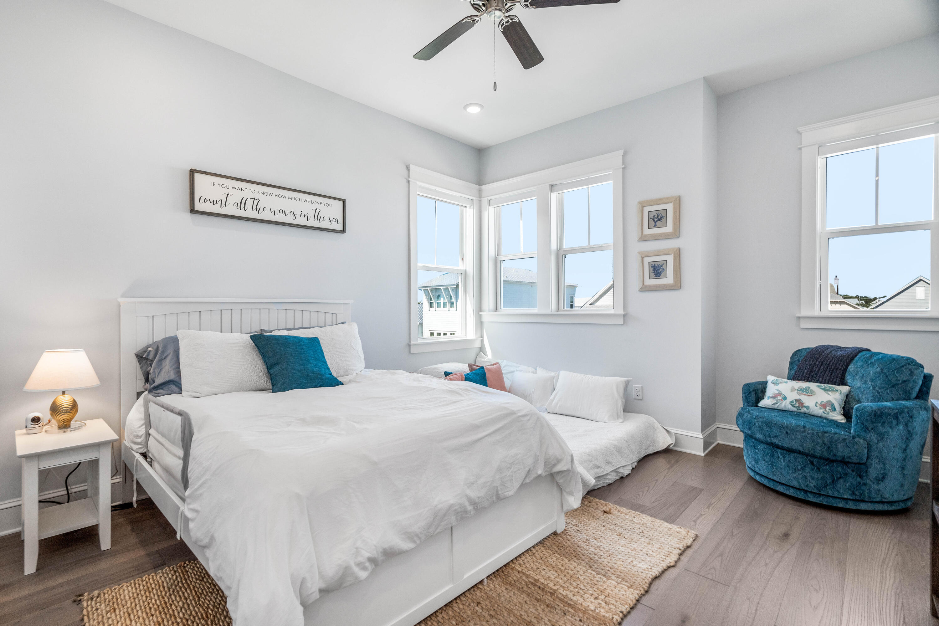 15 W Crabbing Hole Lane