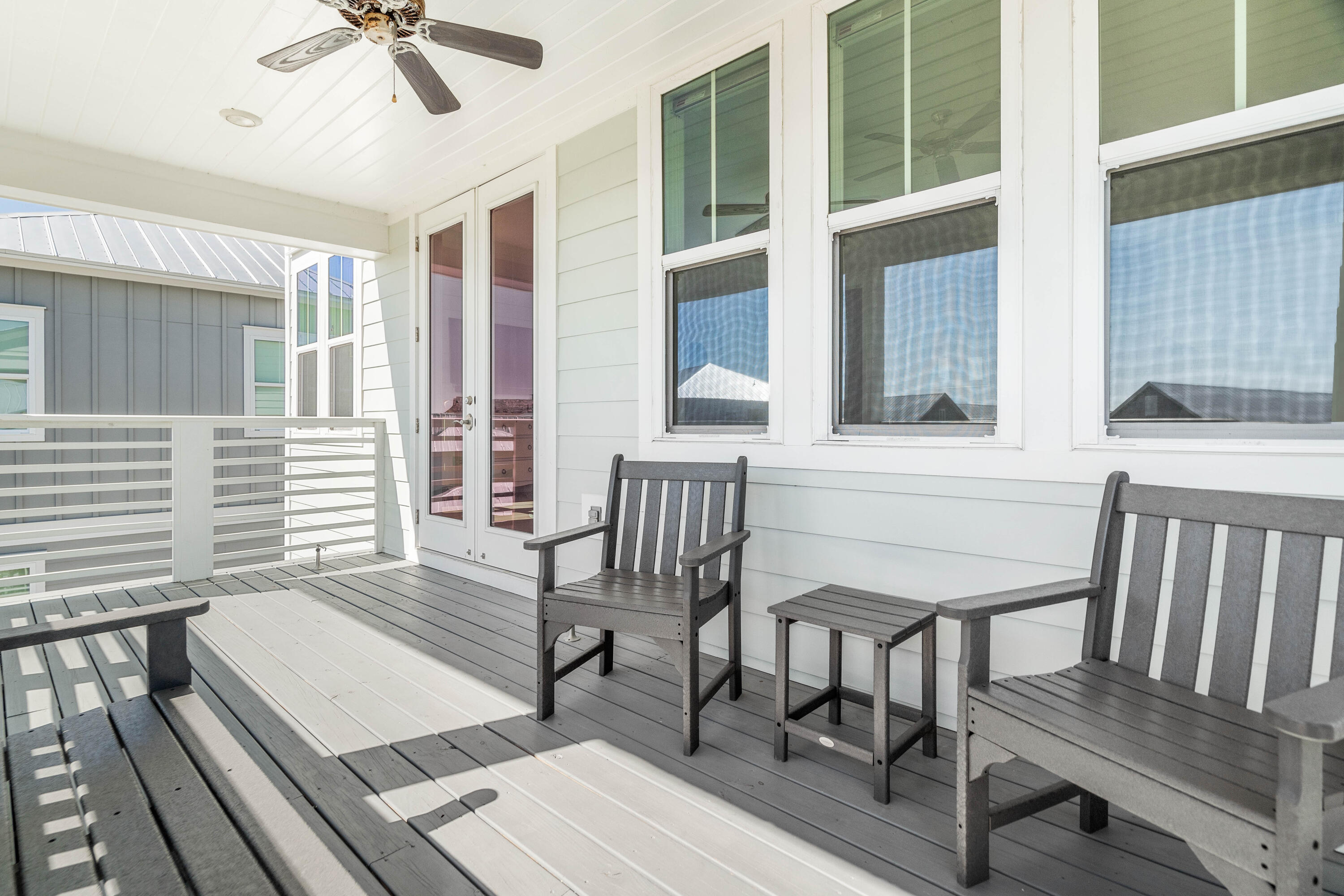 15 W Crabbing Hole Lane