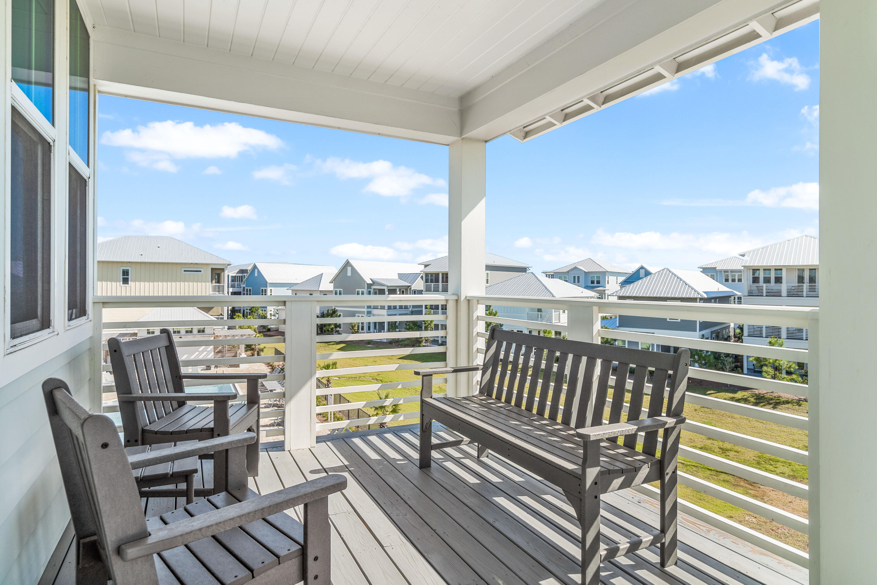 15 W Crabbing Hole Lane