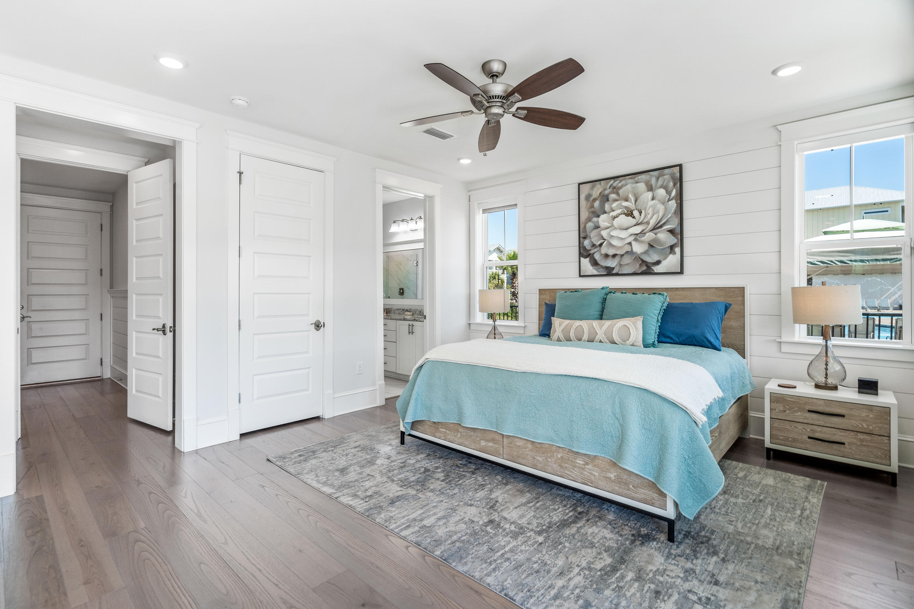 15 W Crabbing Hole Lane