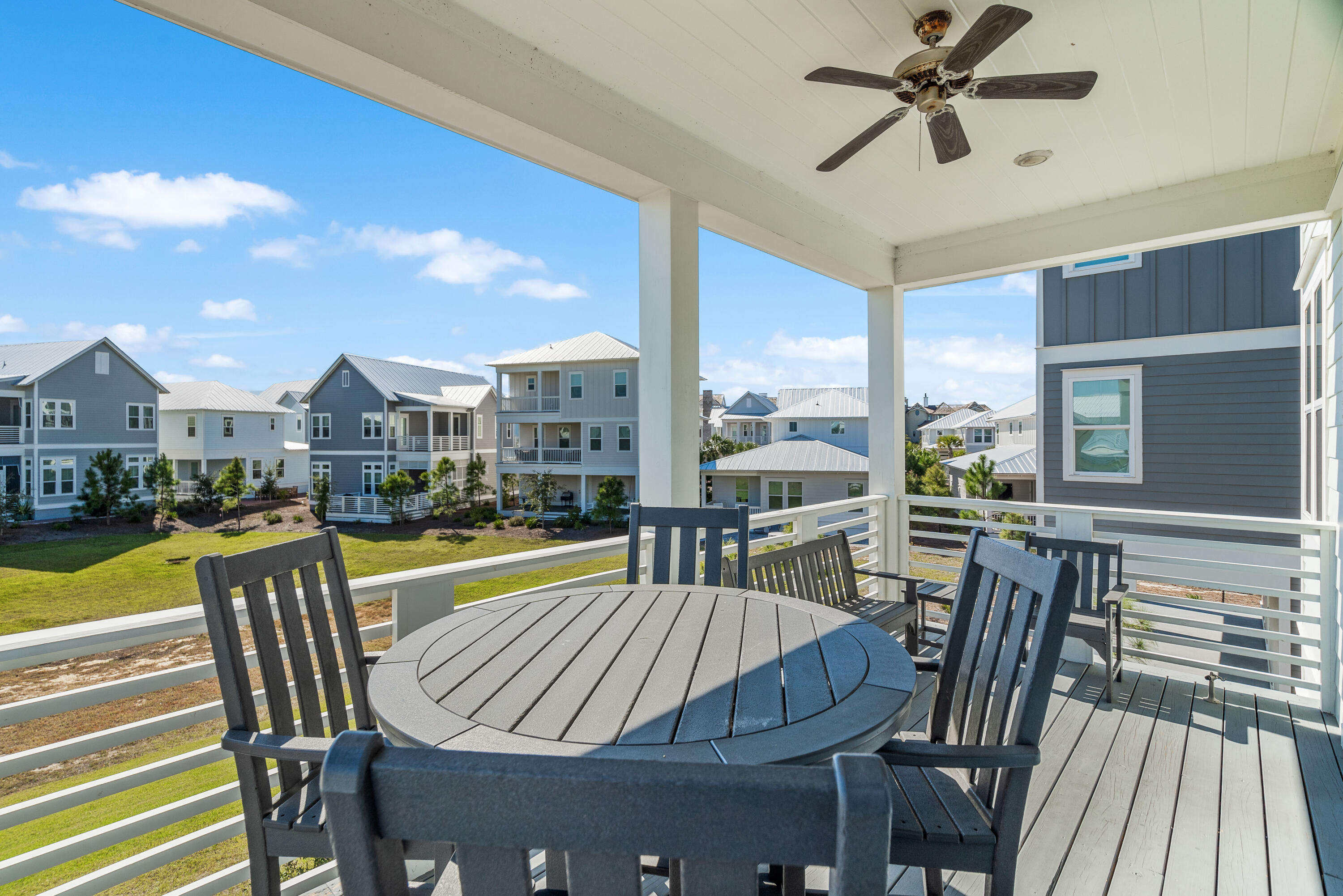 15 W Crabbing Hole Lane