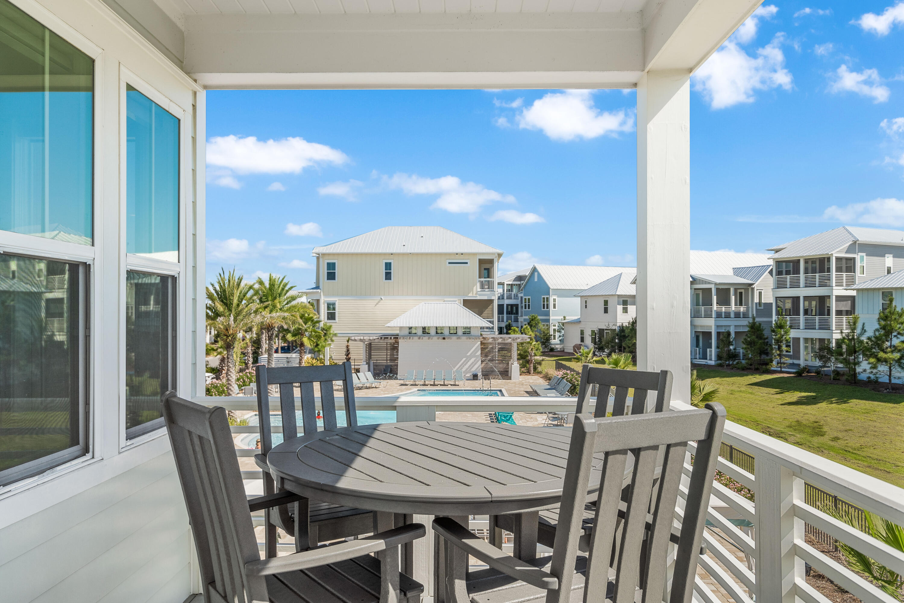 15 W Crabbing Hole Lane