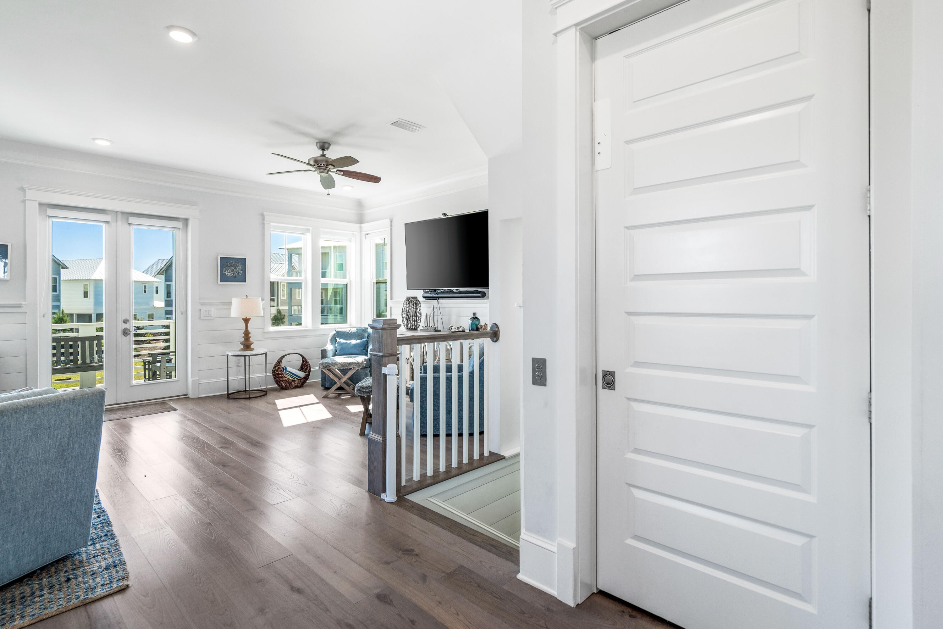 15 W Crabbing Hole Lane