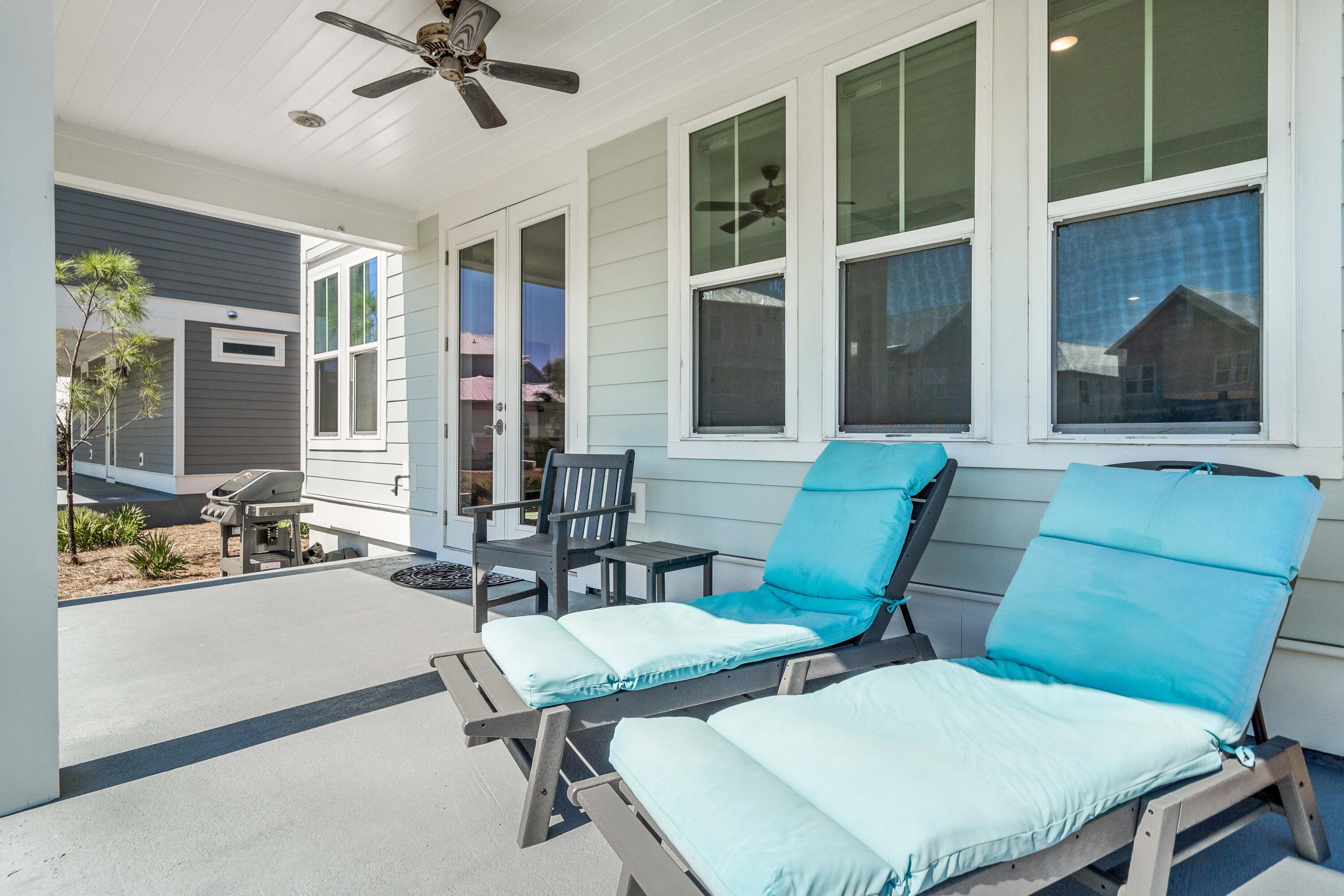 15 W Crabbing Hole Lane