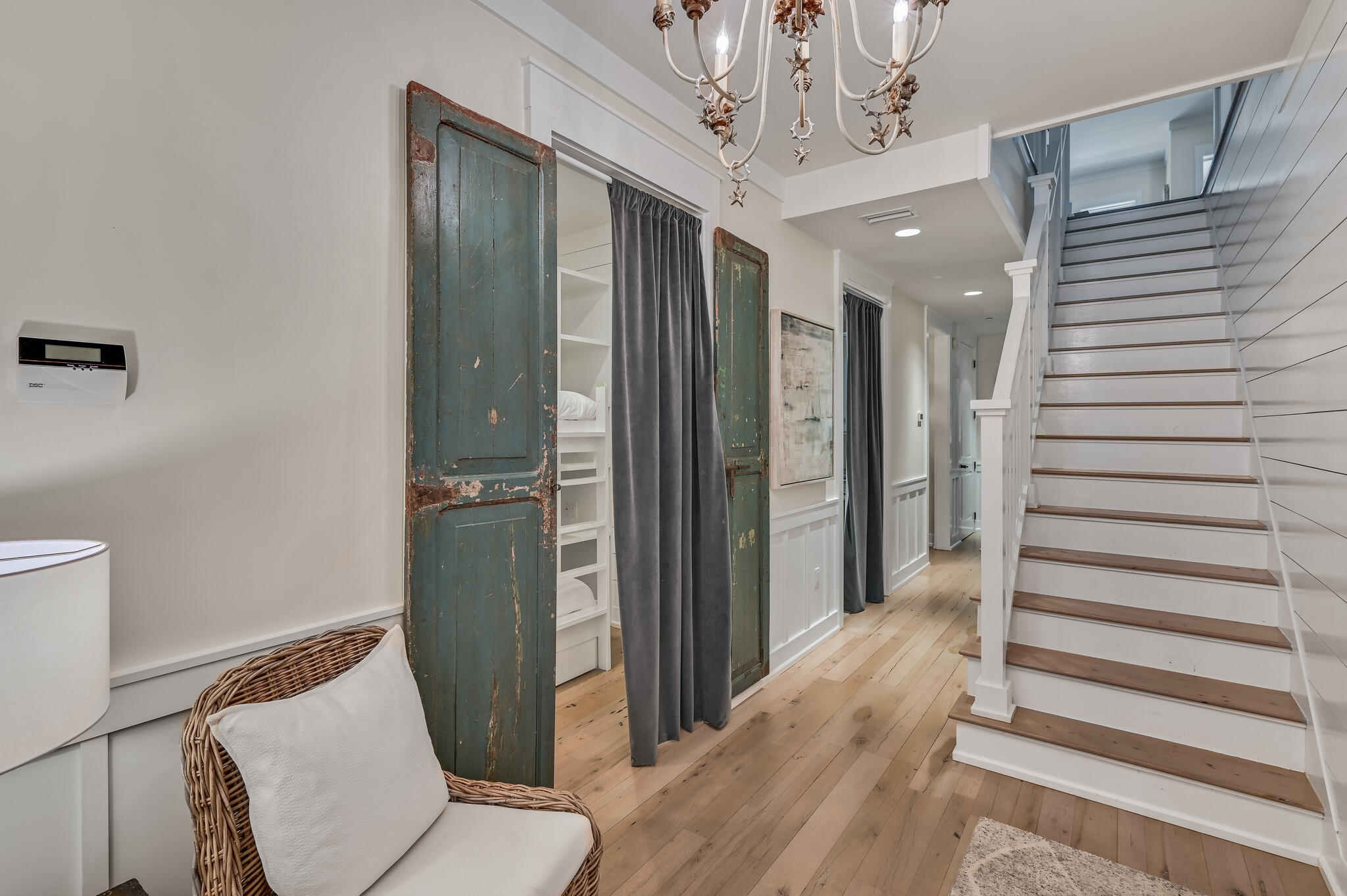 37 S Compass Point Way