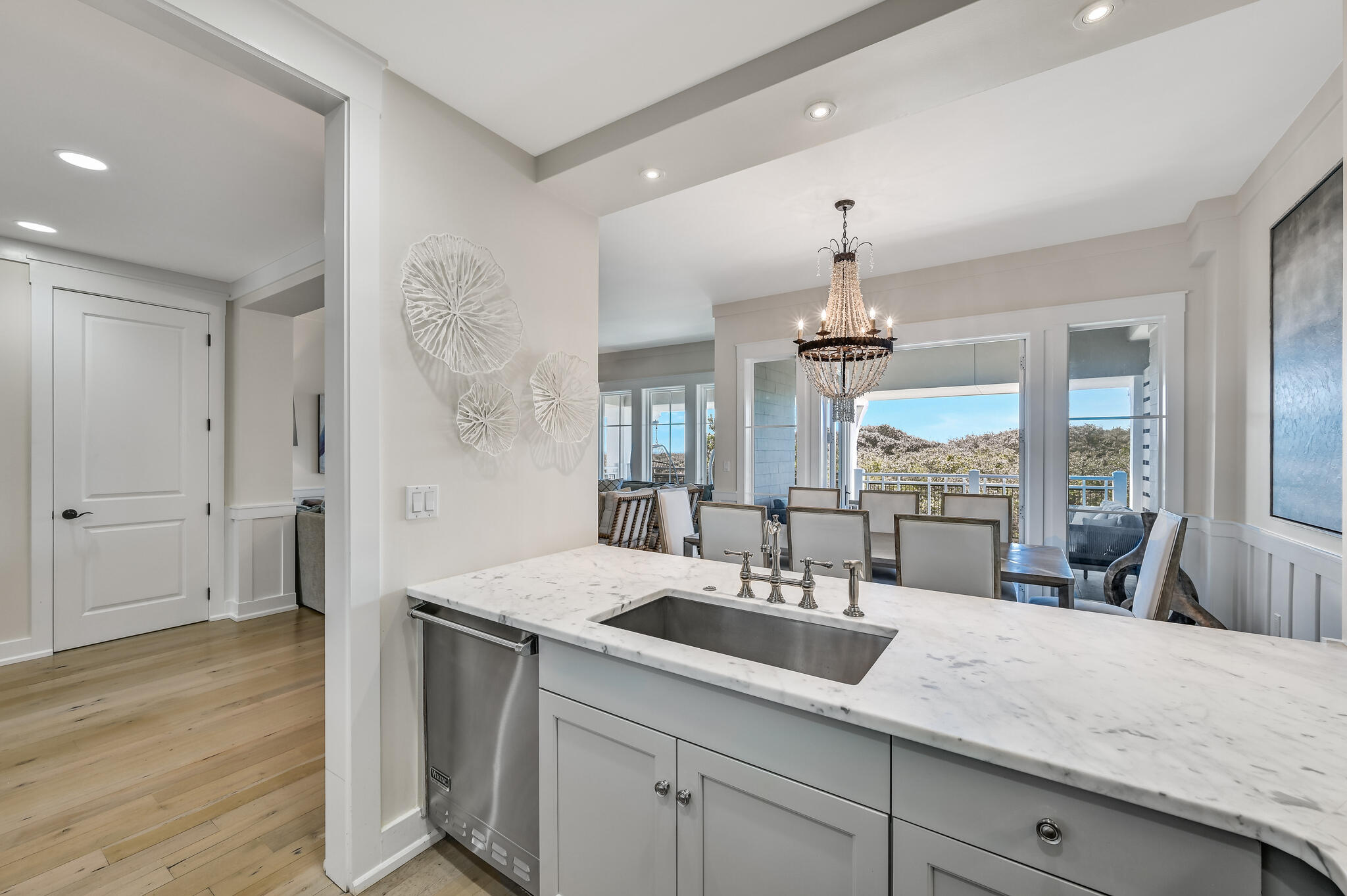 37 S Compass Point Way