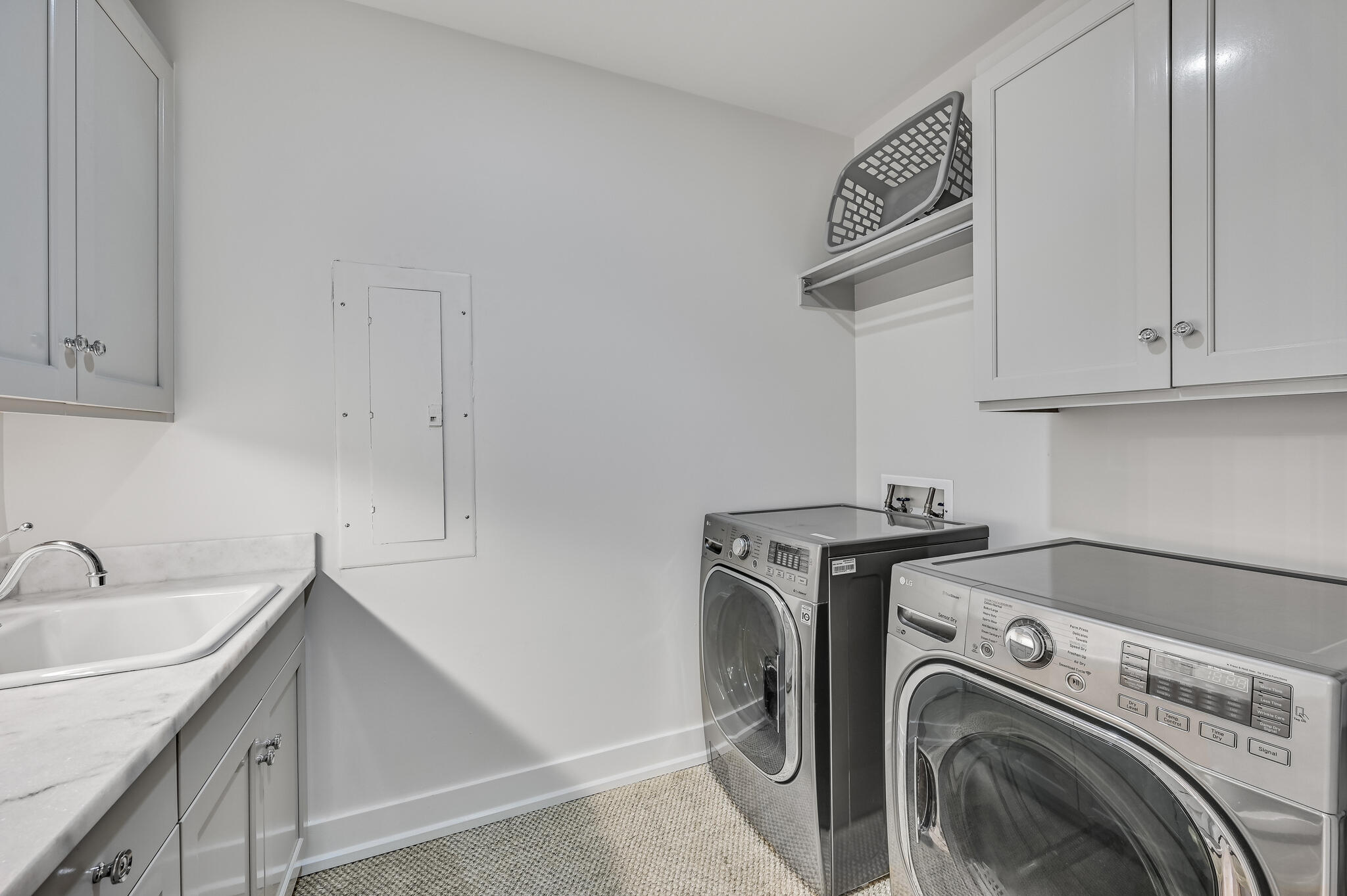 37 S Compass Point Way