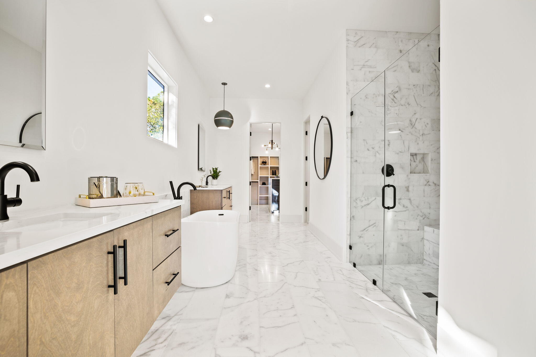 8747 N North Lagoon Drive