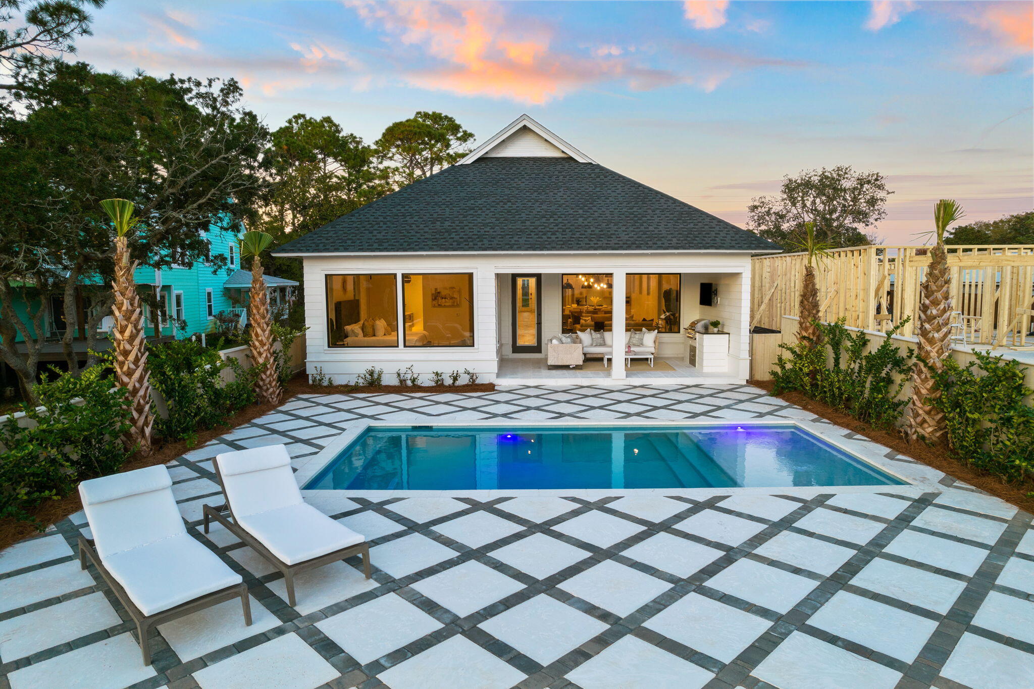 8747 N North Lagoon Drive