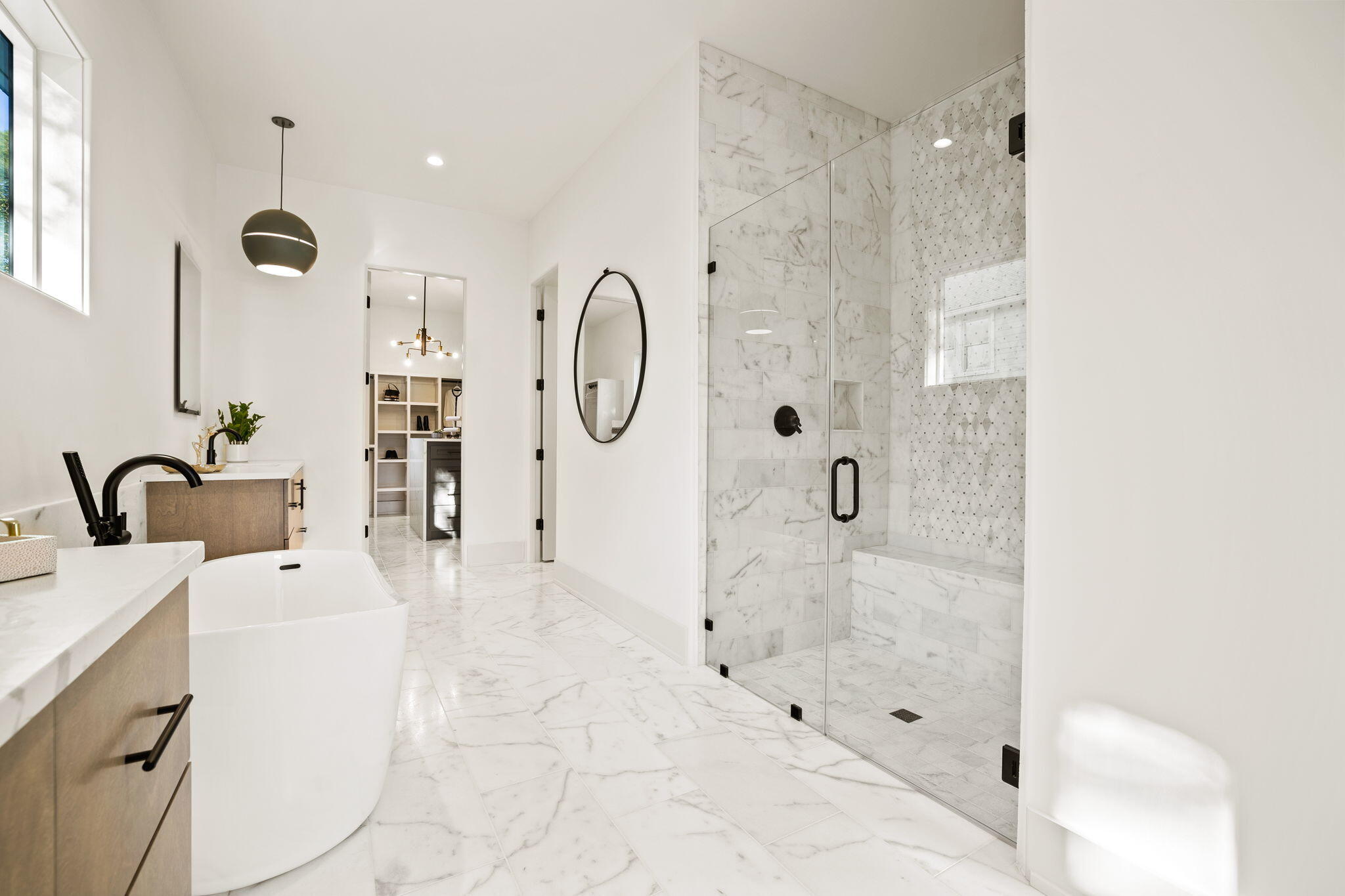 8747 N North Lagoon Drive