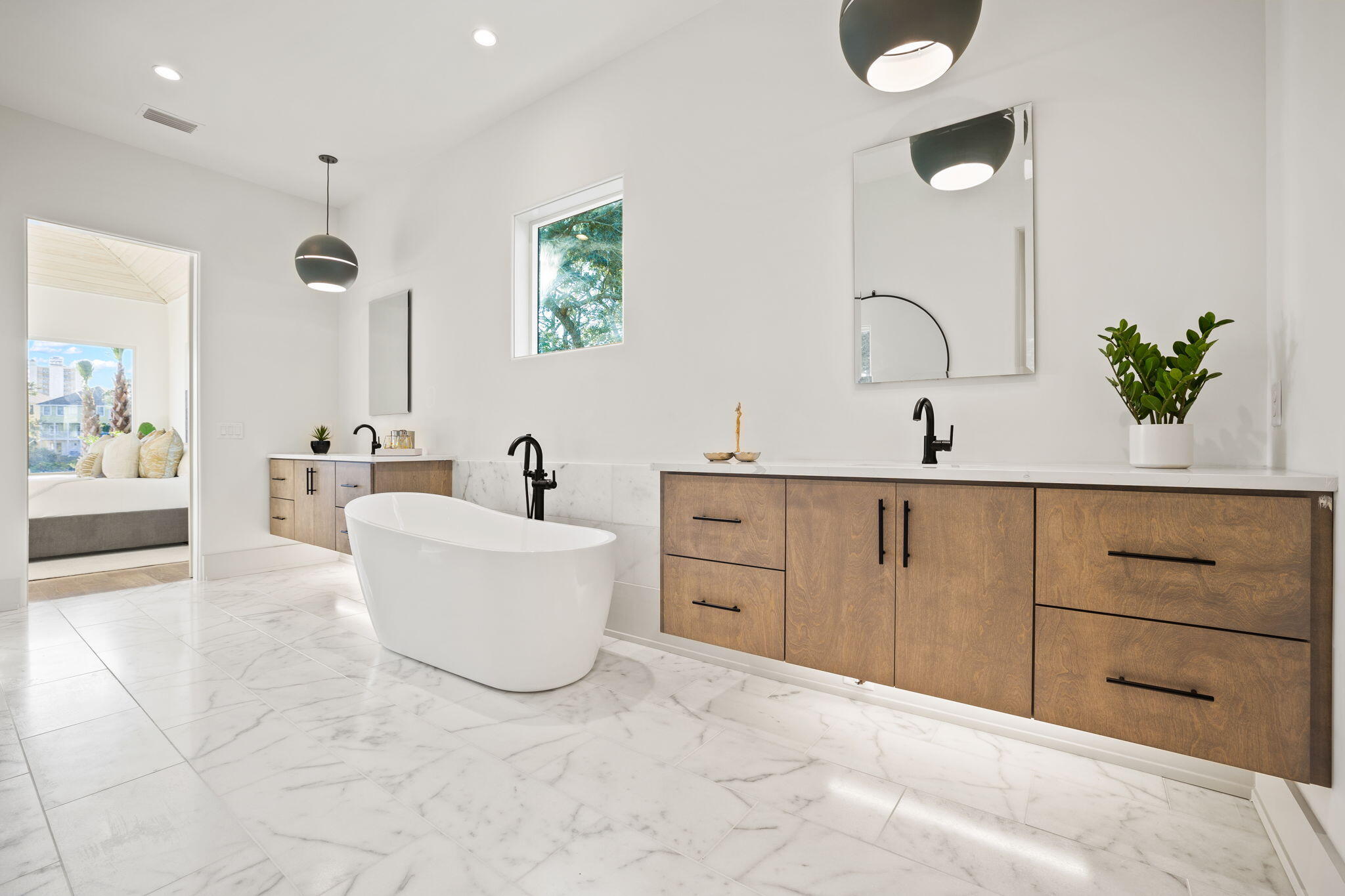 8747 N North Lagoon Drive