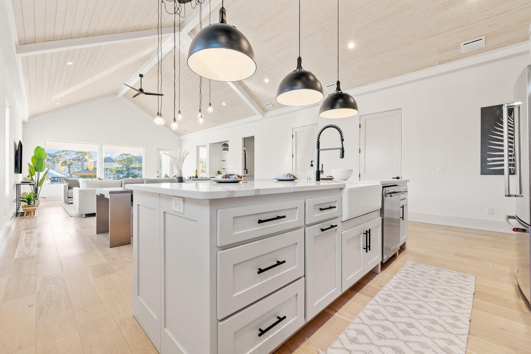 8747 N North Lagoon Drive