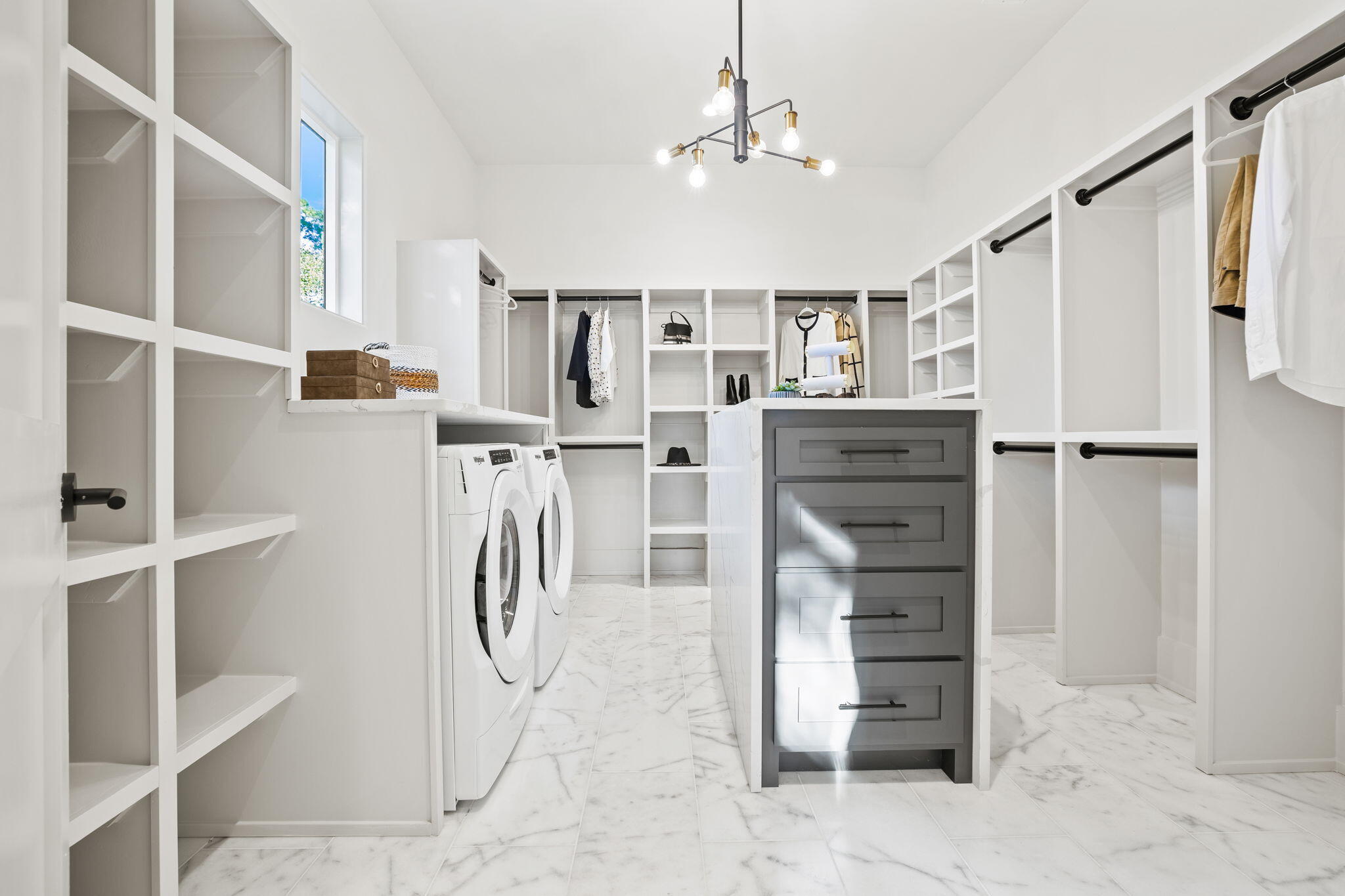 8747 N North Lagoon Drive