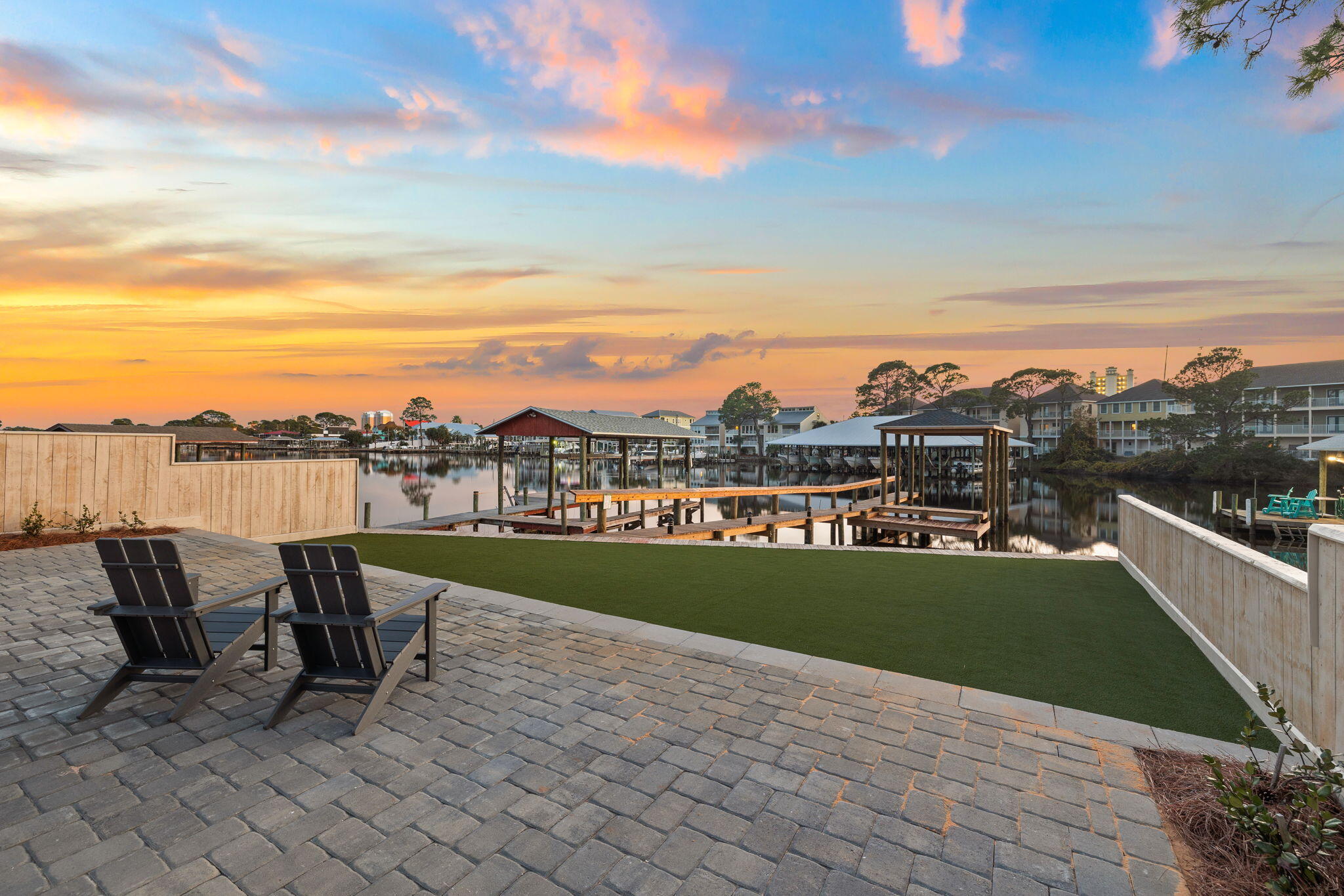 8747 N North Lagoon Drive