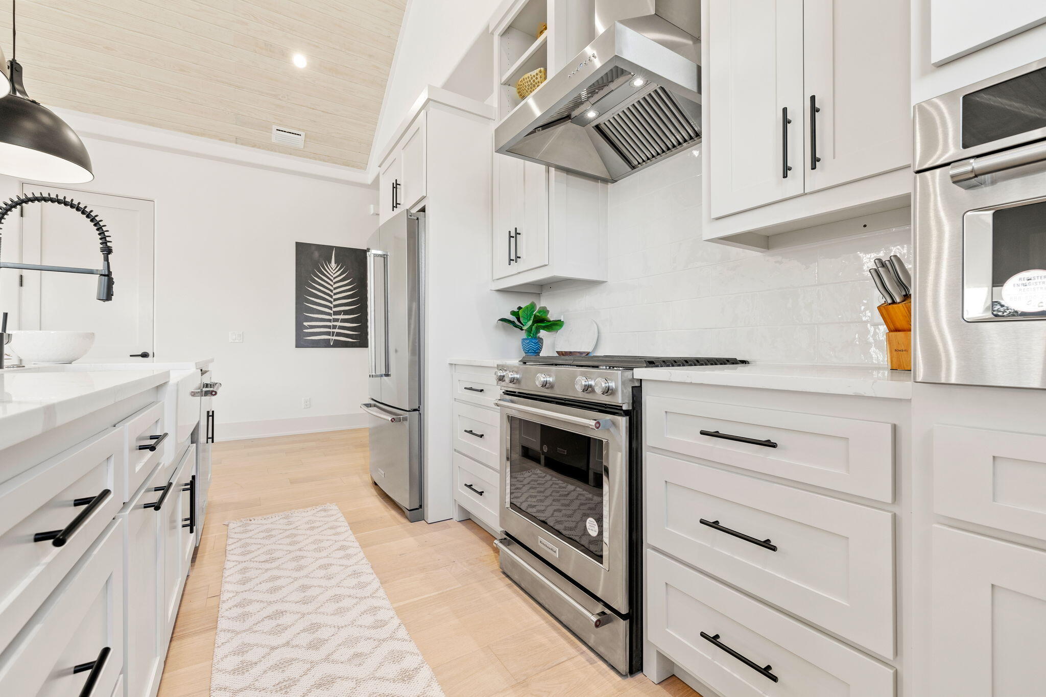 8747 N North Lagoon Drive