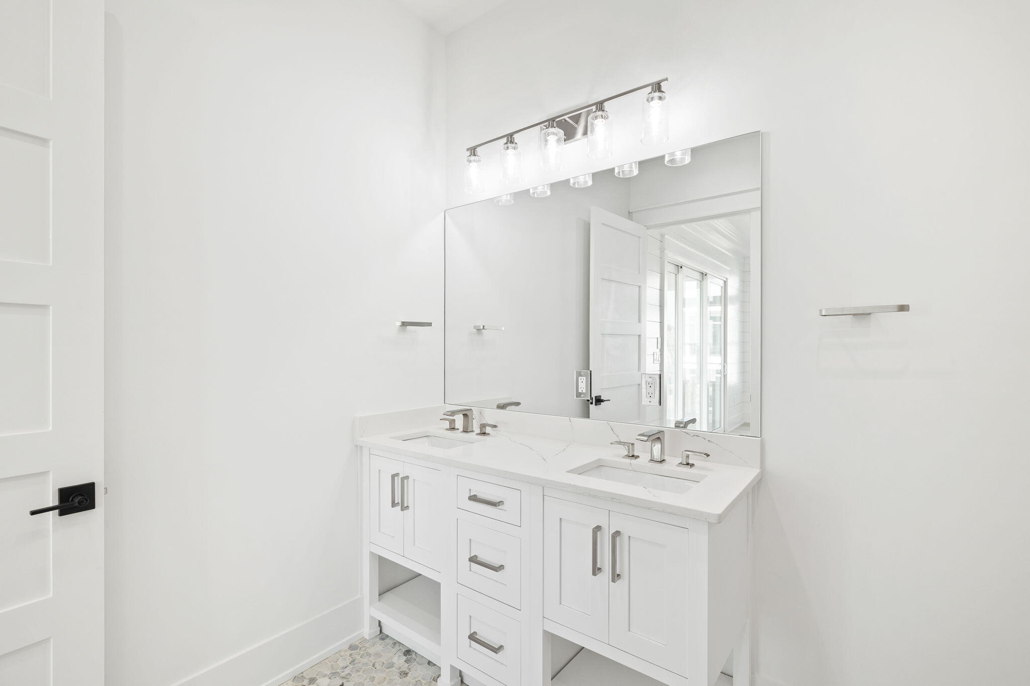 8077 E County Hwy 30A