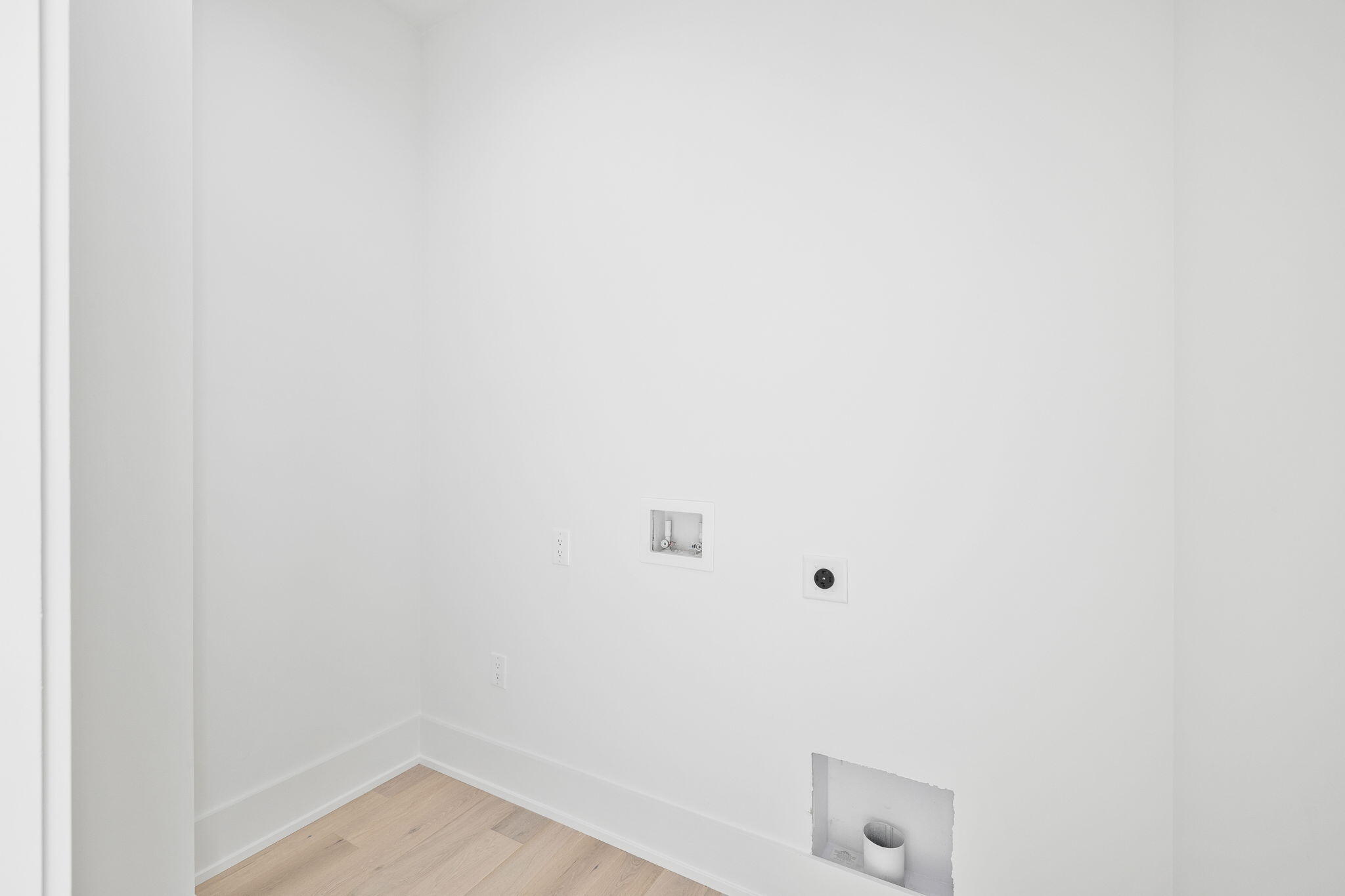 8077 E County Hwy 30A