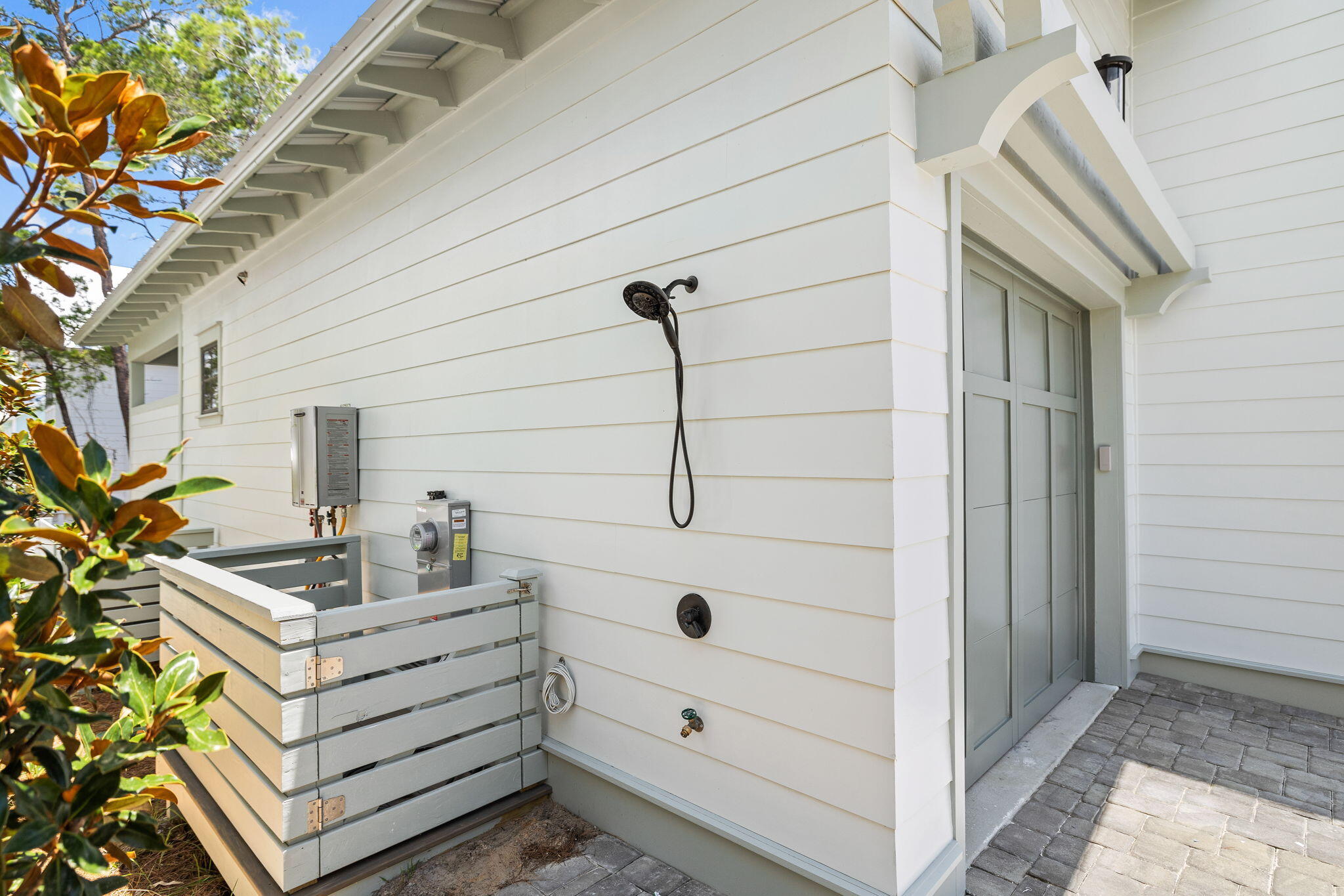 64 Grande Pointe Drive