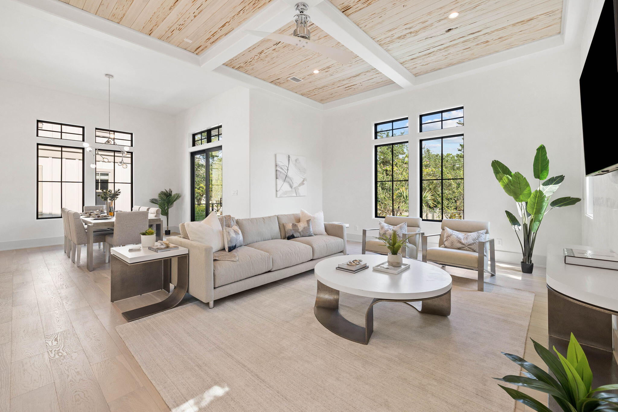 91 S Grande Pointe Drive